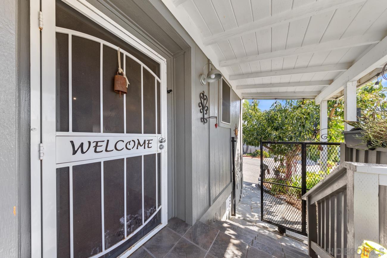 Detail Gallery Image 8 of 41 For 1380  Oak Hill Dr  Spc 42, Escondido,  CA 92026 - 3 Beds | 3 Baths