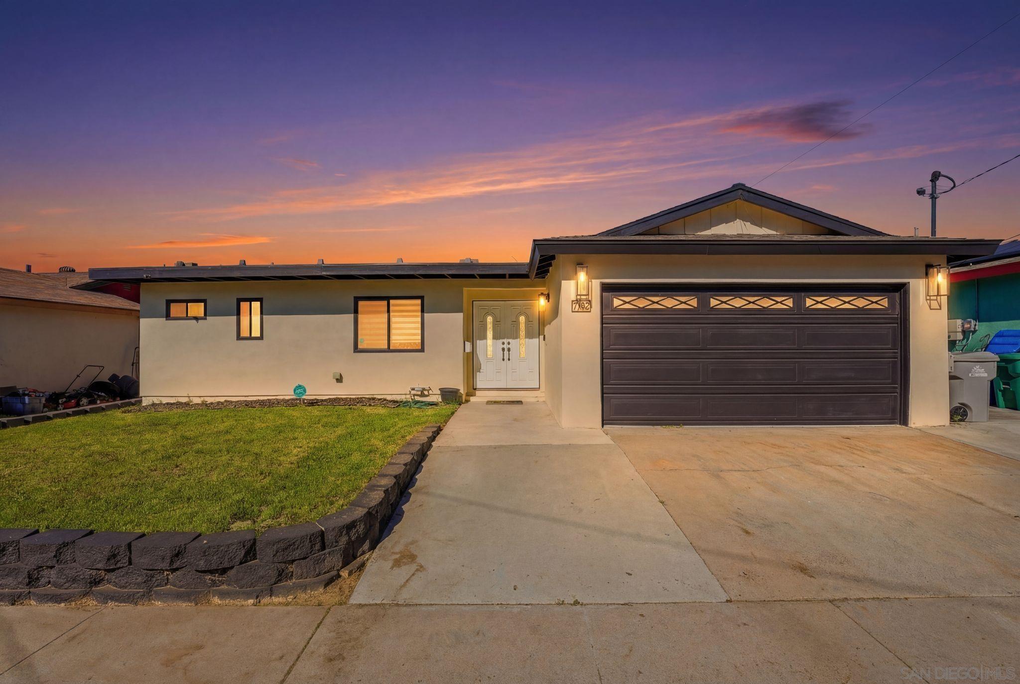 Detail Gallery Image 2 of 38 For 7742  Shorewood Dr, San Diego,  CA 92114 - 3 Beds | 1/1 Baths