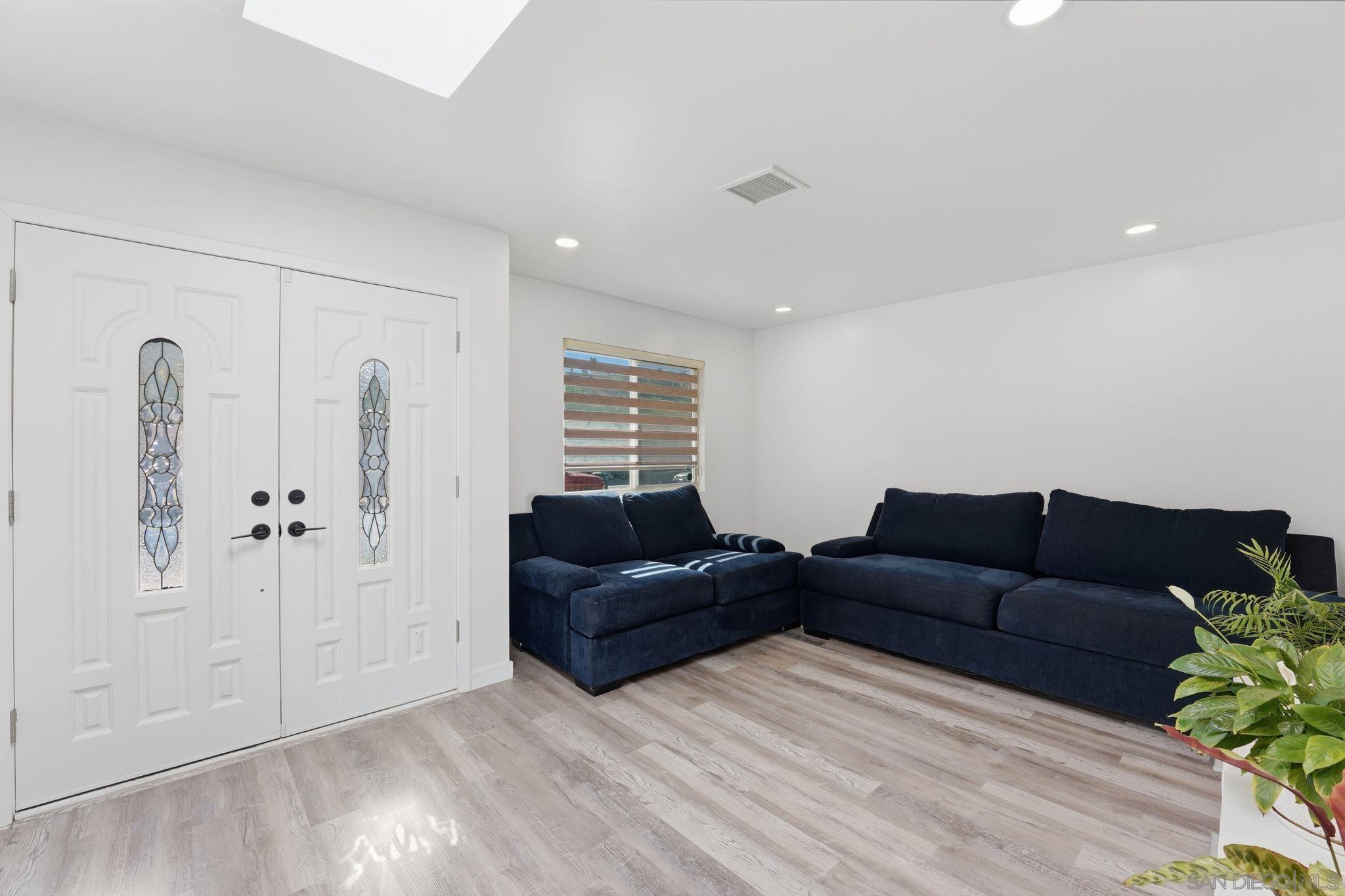 Detail Gallery Image 13 of 38 For 7742  Shorewood Dr, San Diego,  CA 92114 - 3 Beds | 1/1 Baths