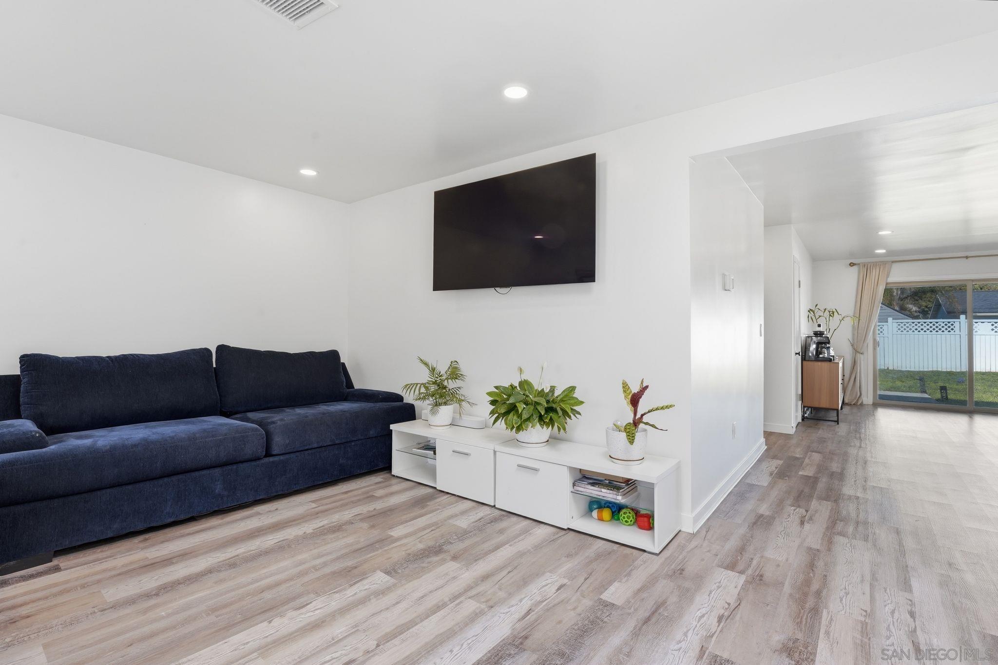 Detail Gallery Image 16 of 38 For 7742  Shorewood Dr, San Diego,  CA 92114 - 3 Beds | 1/1 Baths