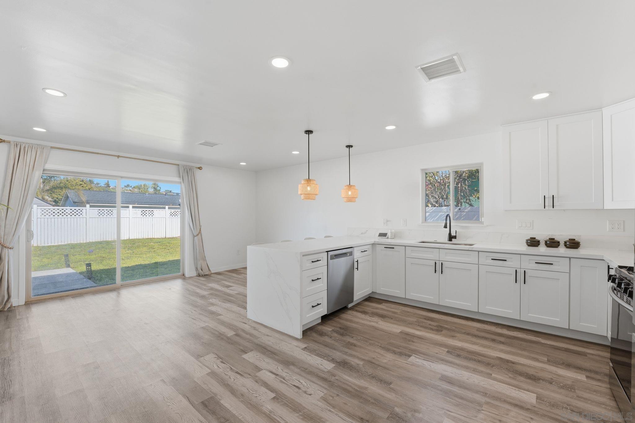 Detail Gallery Image 17 of 38 For 7742  Shorewood Dr, San Diego,  CA 92114 - 3 Beds | 1/1 Baths