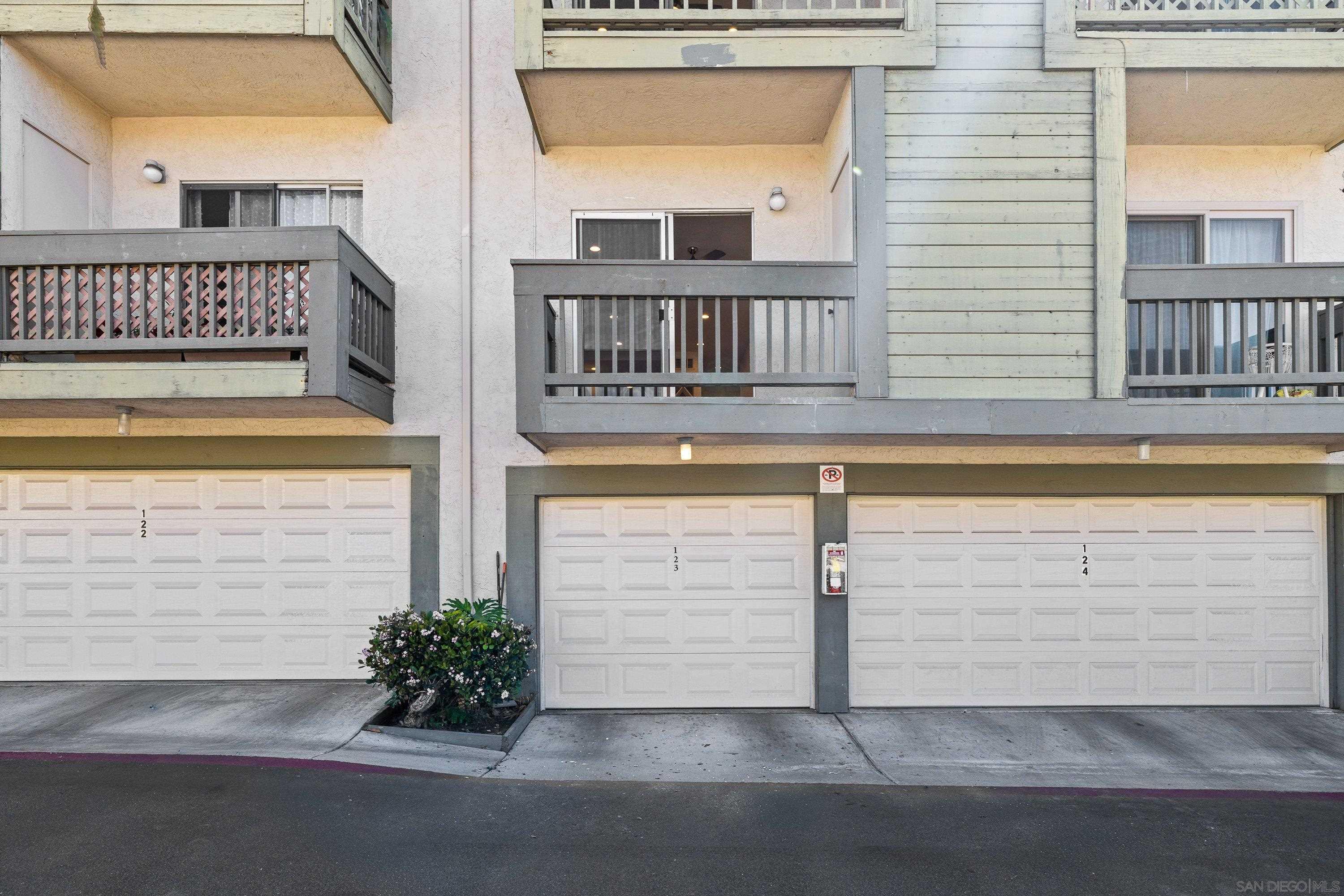 Front Image Thumbnail for SD260004898