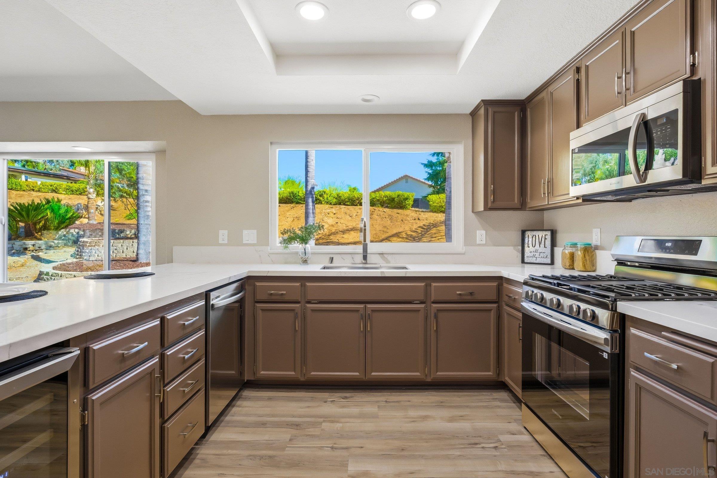 Detail Gallery Image 11 of 35 For 24763  Leada Way, Ramona,  CA 92065 - 4 Beds | 3 Baths