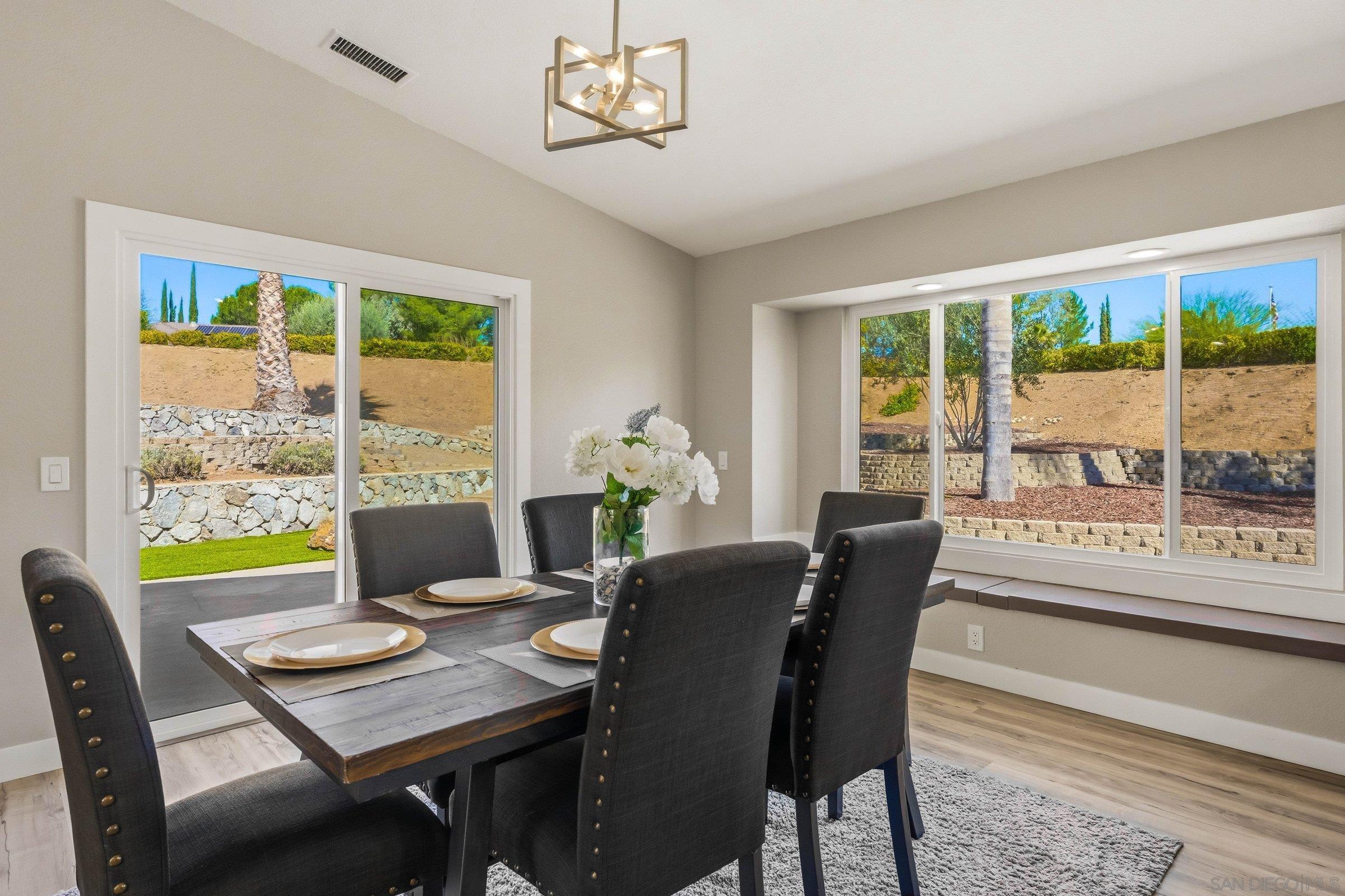 Detail Gallery Image 14 of 35 For 24763  Leada Way, Ramona,  CA 92065 - 4 Beds | 3 Baths