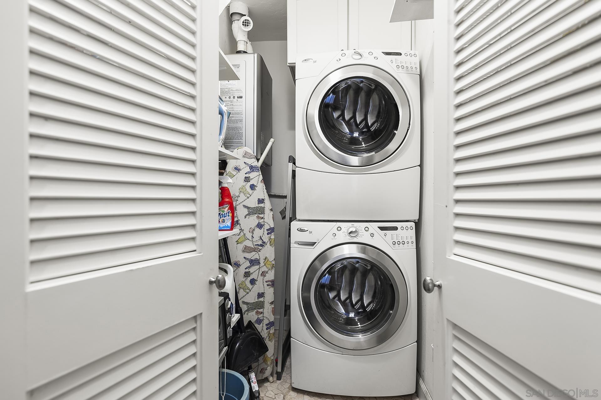 Detail Gallery Image 16 of 31 For 5741  Chelsea Ave, La Jolla,  CA 92037 - 3 Beds | 2 Baths