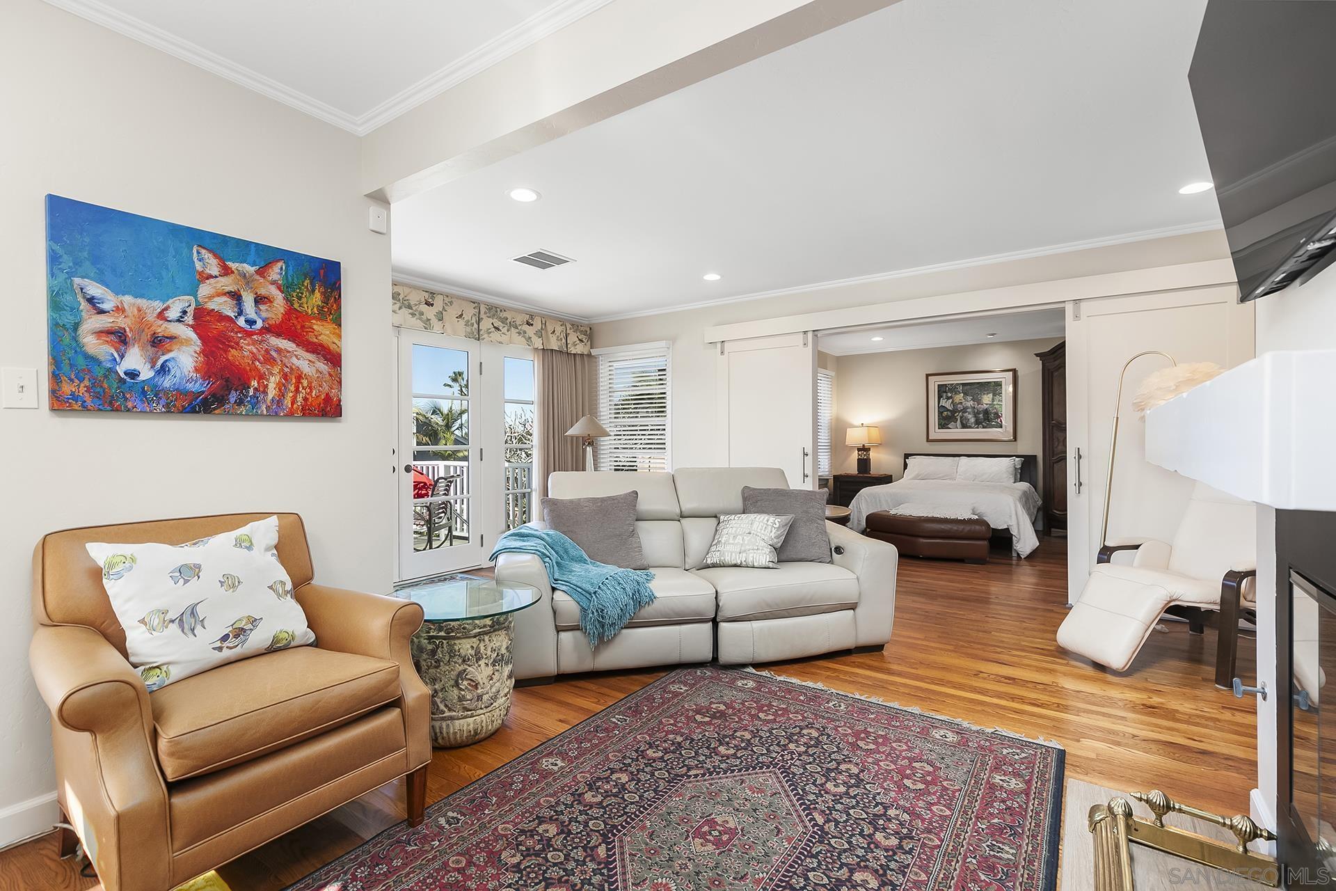 Detail Gallery Image 4 of 31 For 5741  Chelsea Ave, La Jolla,  CA 92037 - 3 Beds | 2 Baths