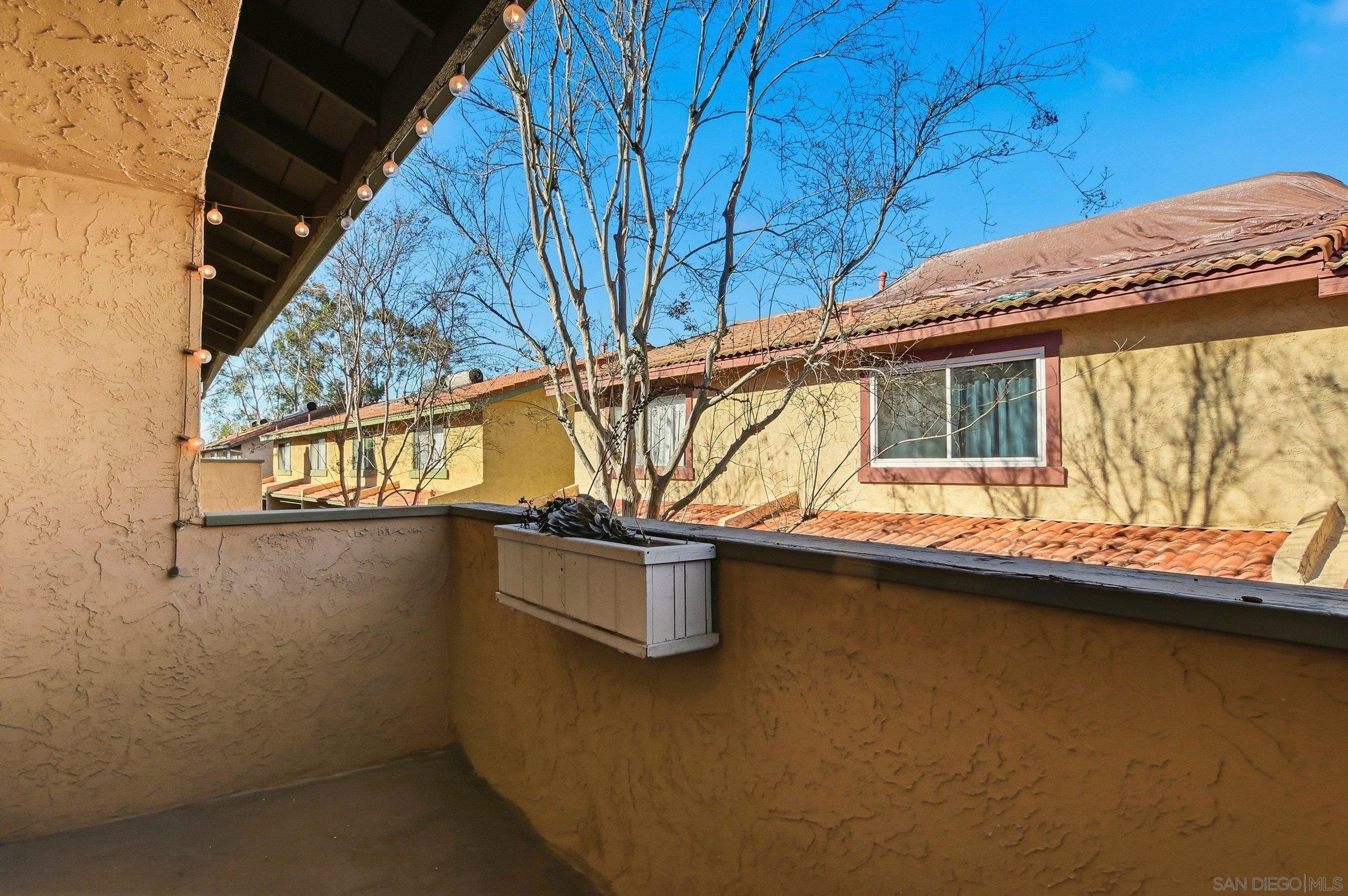 Detail Gallery Image 20 of 27 For 10794  Jeanne Ter  #E,  Santee,  CA 92071 - 2 Beds | 2/1 Baths