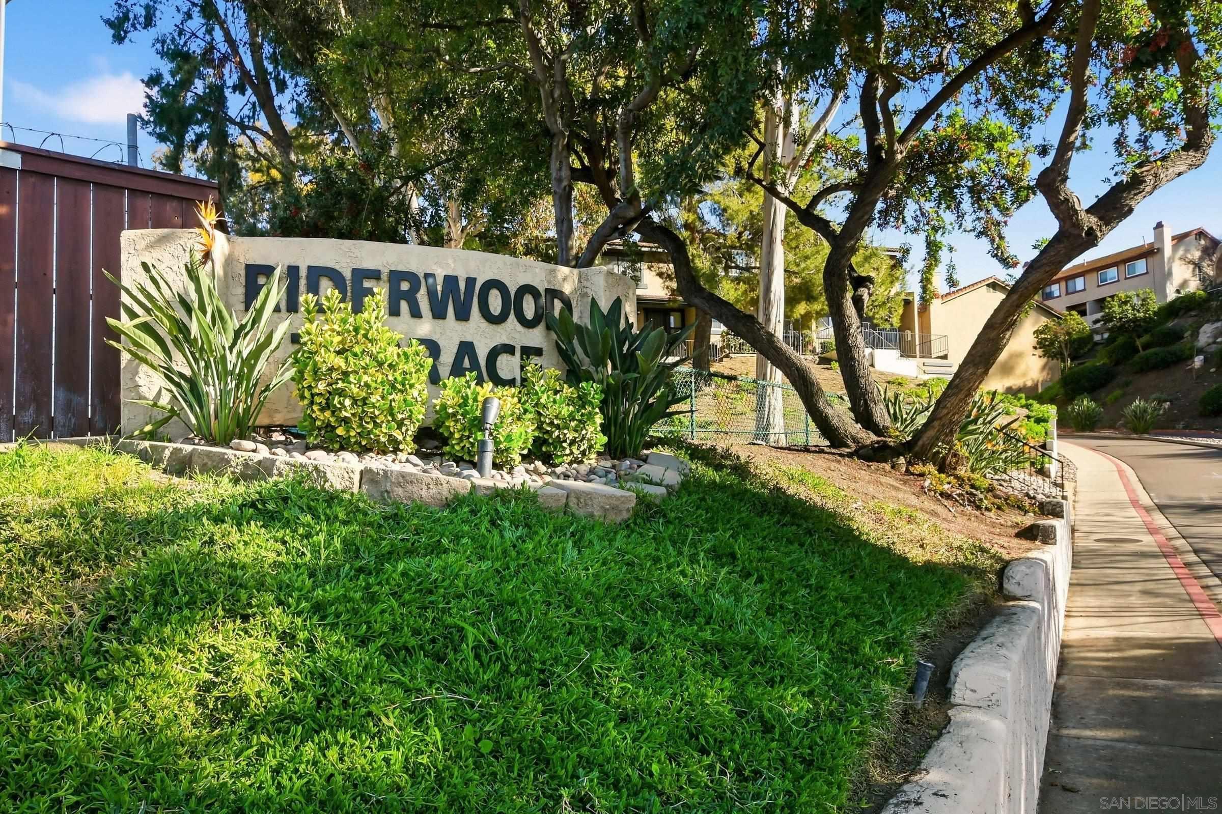 Detail Gallery Image 25 of 27 For 10794  Jeanne Ter  #E,  Santee,  CA 92071 - 2 Beds | 2/1 Baths