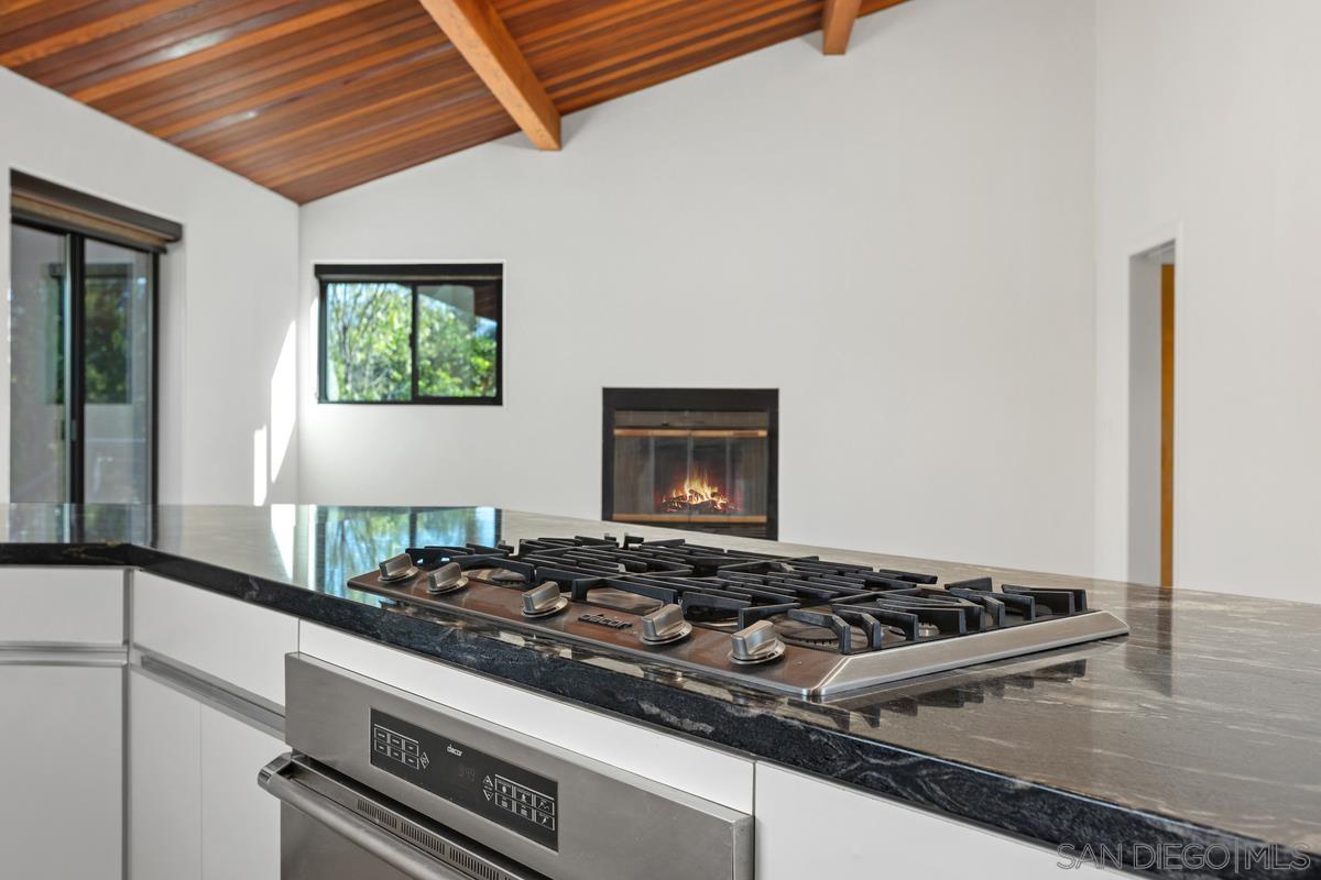 Detail Gallery Image 10 of 50 For 30830  Ranch Creek Rd, Valley Center,  CA 92082 - 3 Beds | 3 Baths