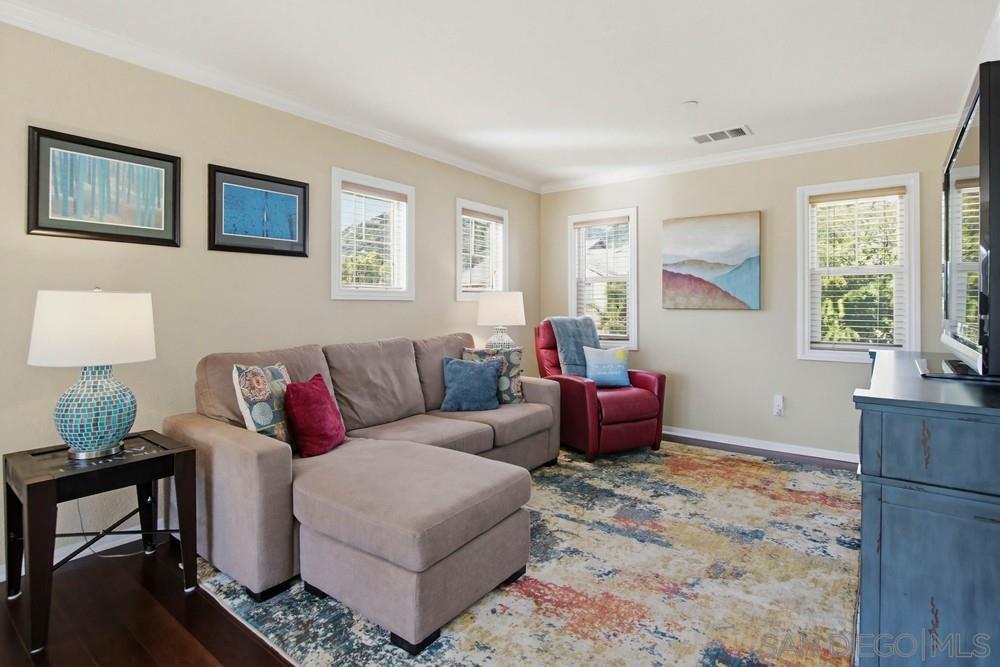 Detail Gallery Image 14 of 43 For 2954  Rangpur Ct, Escondido,  CA 92027 - 5 Beds | 3/1 Baths