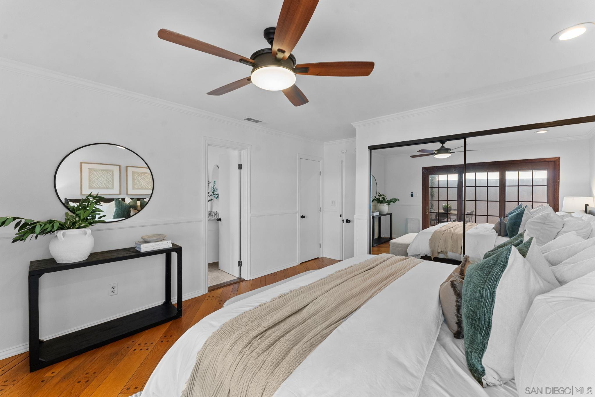 Detail Gallery Image 14 of 31 For 4540 E Talmadge Drive, San Diego,  CA 92116 - 3 Beds | 3 Baths