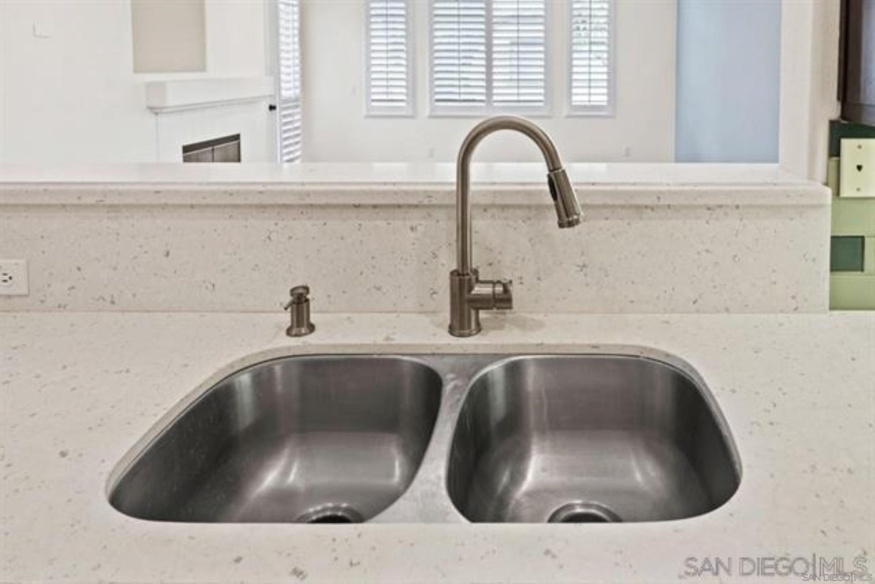 Detail Gallery Image 13 of 34 For 12488  Heatherton Ct  #51,  San Diego,  CA 92128 - 2 Beds | 2 Baths