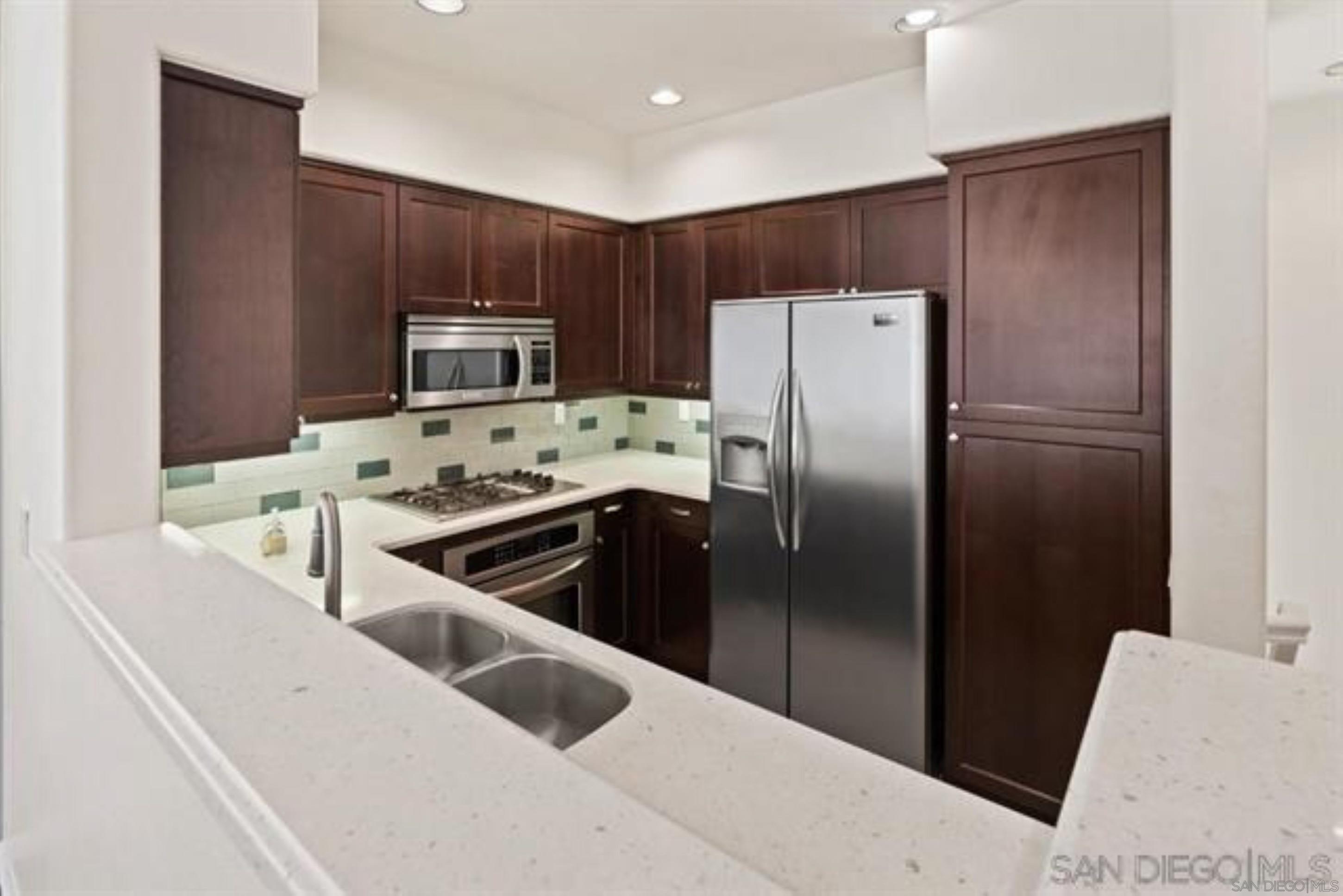 Detail Gallery Image 14 of 34 For 12488  Heatherton Ct  #51,  San Diego,  CA 92128 - 2 Beds | 2 Baths