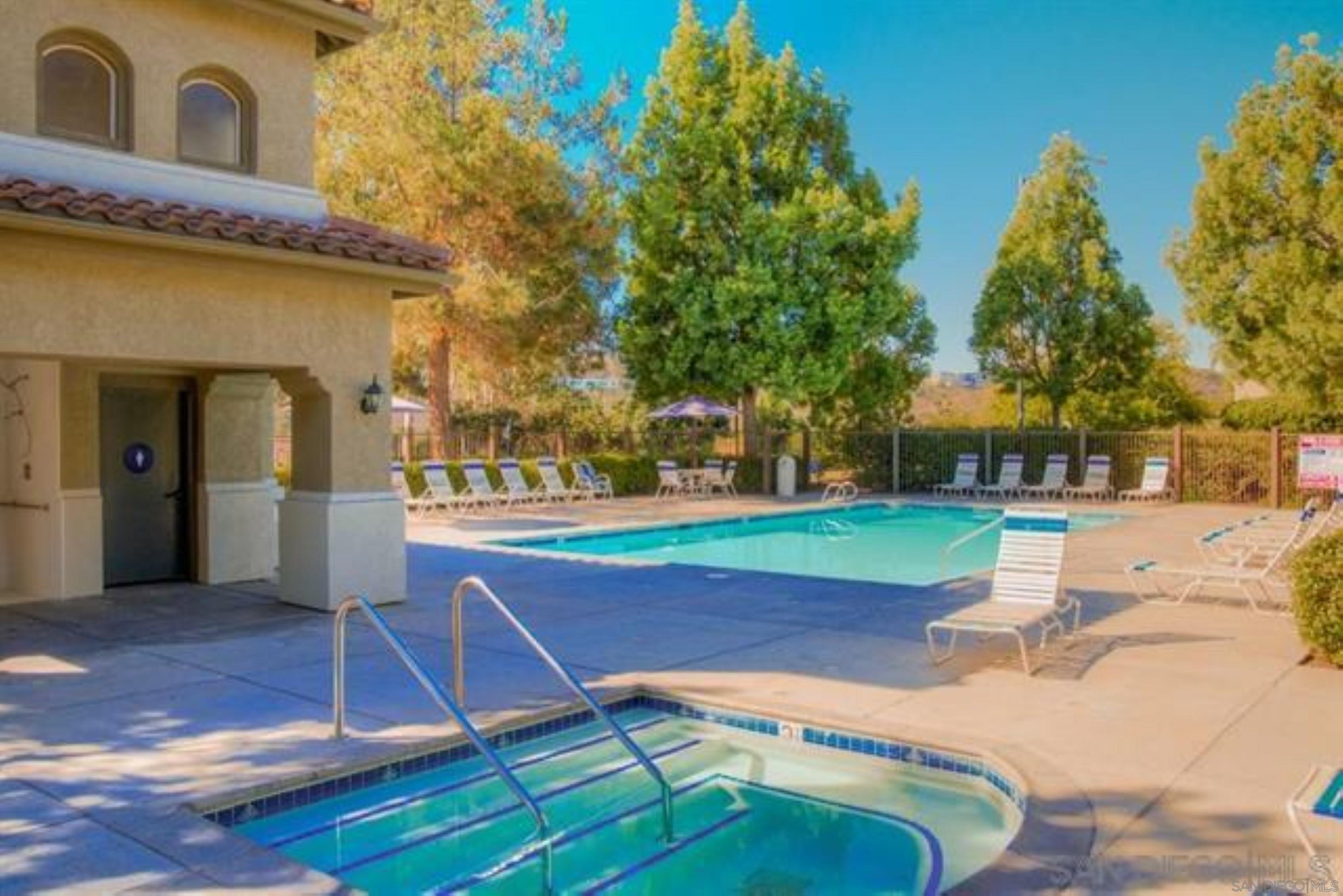 Detail Gallery Image 30 of 34 For 12488  Heatherton Ct  #51,  San Diego,  CA 92128 - 2 Beds | 2 Baths