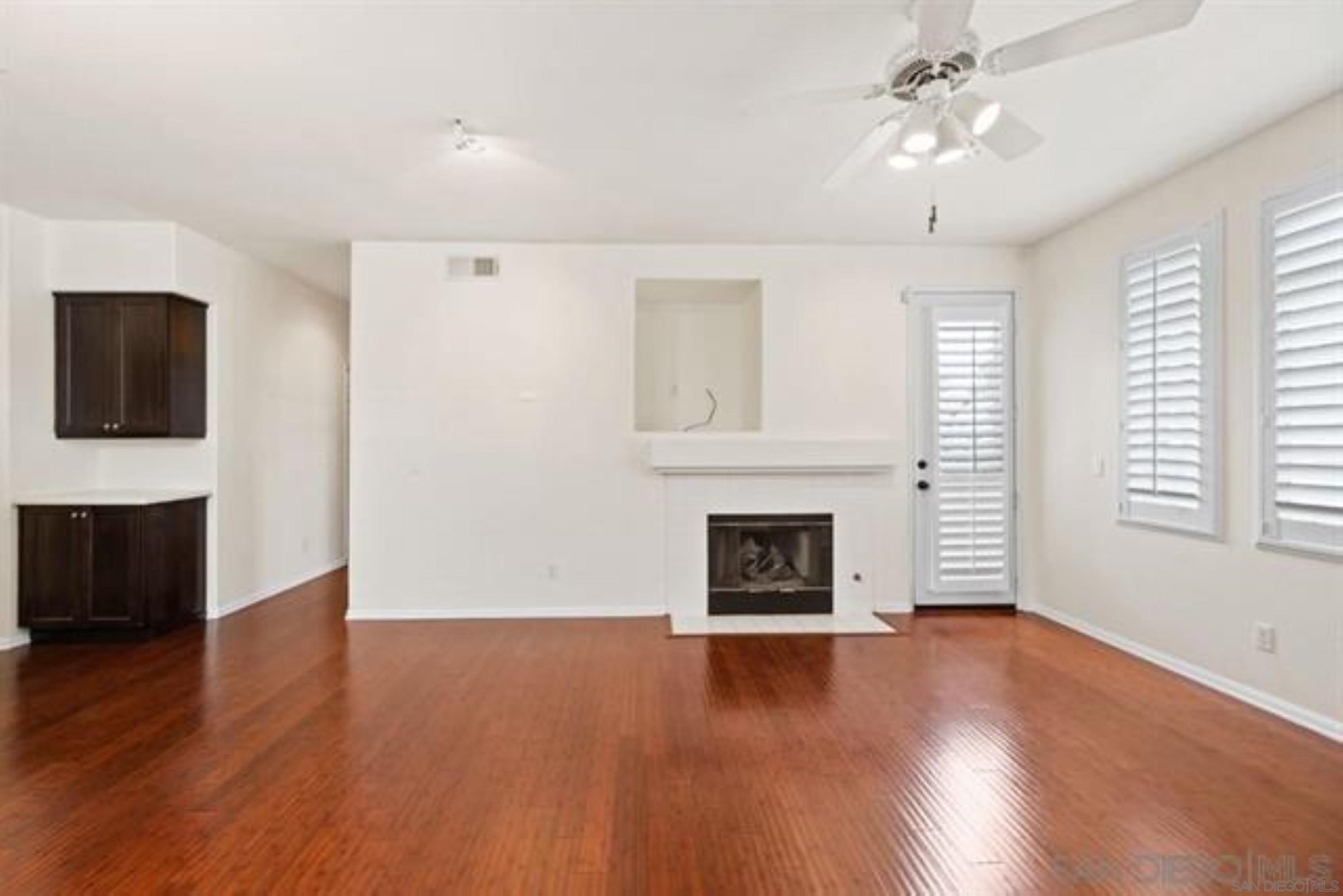 Detail Gallery Image 5 of 34 For 12488  Heatherton Ct  #51,  San Diego,  CA 92128 - 2 Beds | 2 Baths