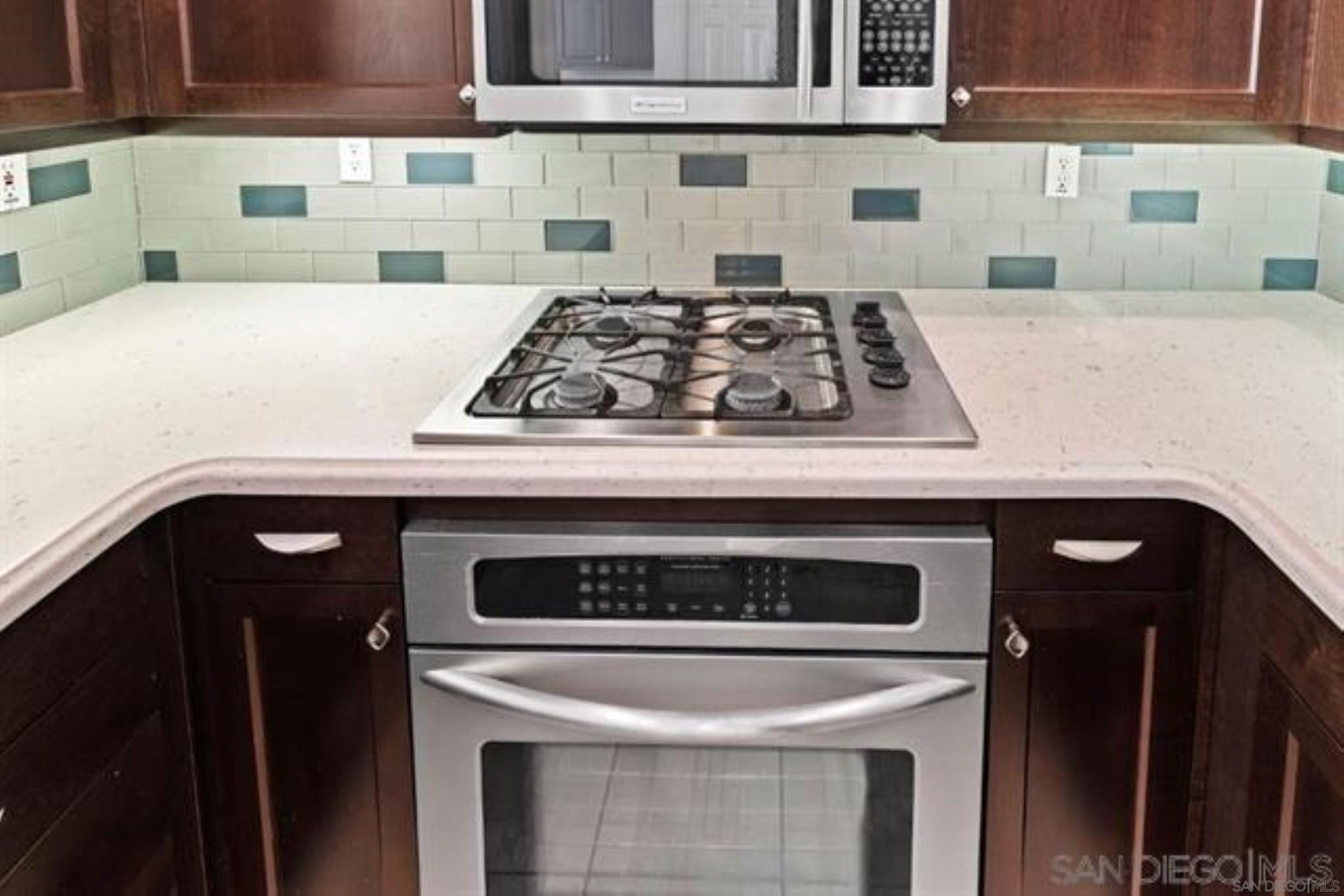 Detail Gallery Image 10 of 34 For 12488  Heatherton Ct  #51,  San Diego,  CA 92128 - 2 Beds | 2 Baths