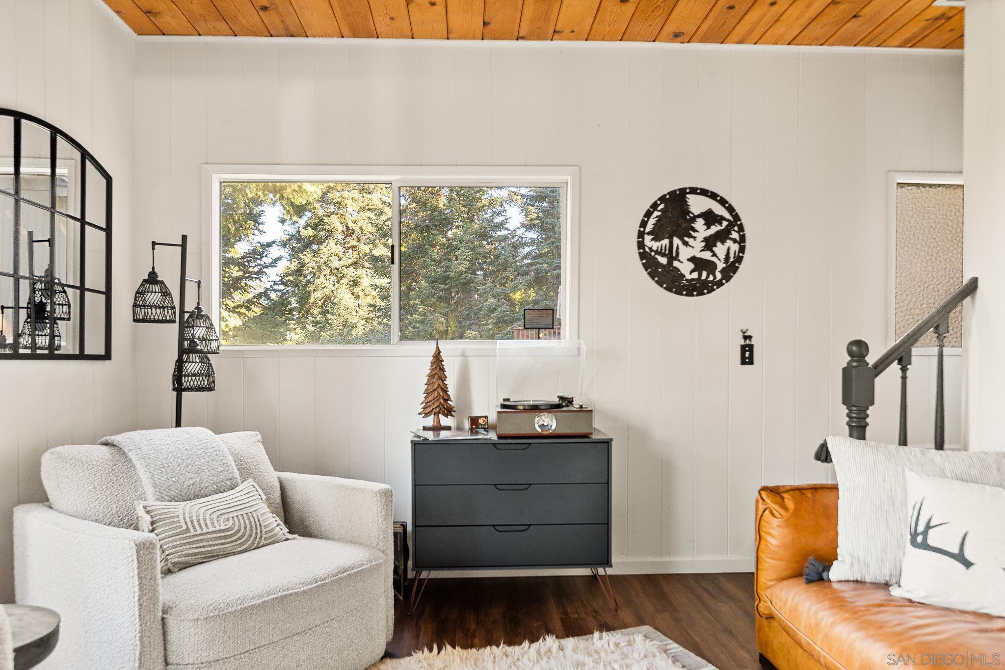 Detail Gallery Image 11 of 46 For 720  Buckingham Sq, Lake Arrowhead,  CA 92352 - 3 Beds | 2/1 Baths