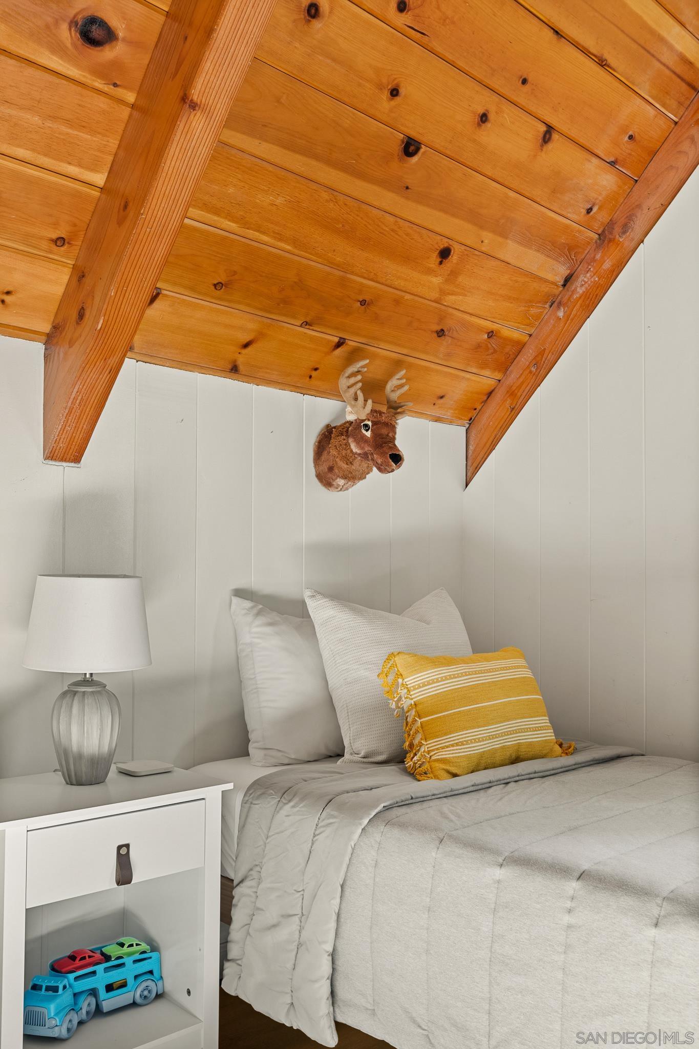 Detail Gallery Image 31 of 46 For 720  Buckingham Sq, Lake Arrowhead,  CA 92352 - 3 Beds | 2/1 Baths