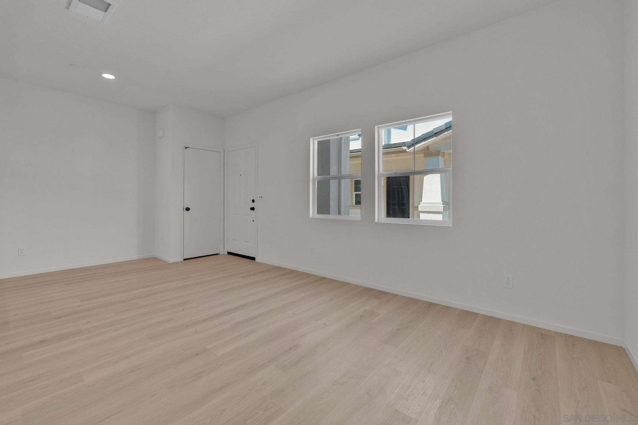 Detail Gallery Image 11 of 31 For 28216  Molasses Court, Valley Center,  CA 92082 - 3 Beds | 2/1 Baths