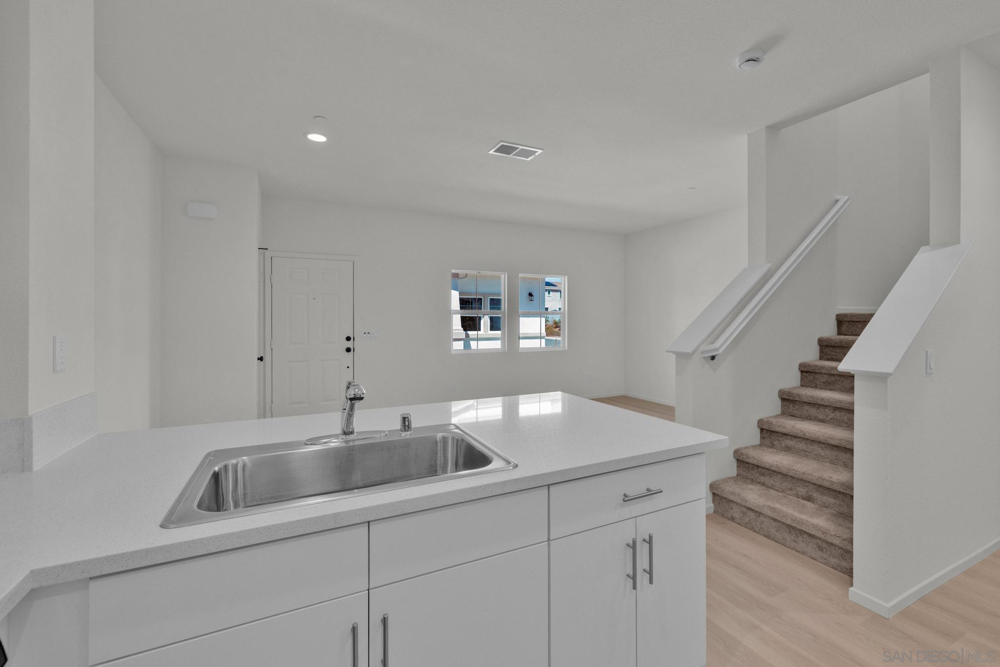 Detail Gallery Image 9 of 31 For 28216  Molasses Court, Valley Center,  CA 92082 - 3 Beds | 2/1 Baths