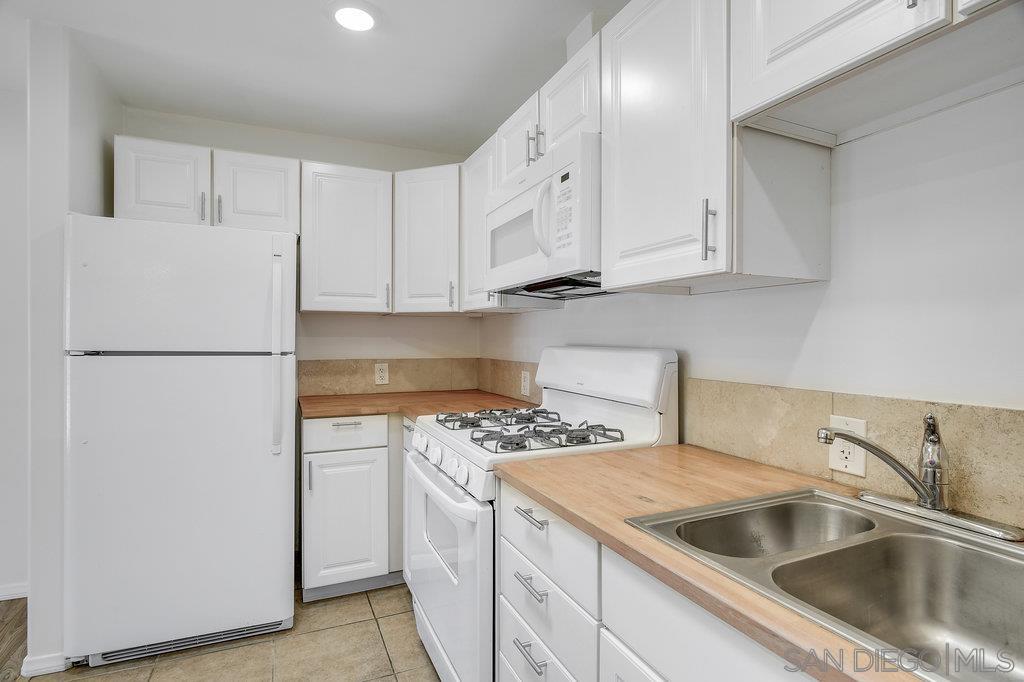 Detail Gallery Image 12 of 22 For 4618  Marlborough Dr. (1/2), San Diego,  CA 92116 - 1 Beds | 1 Baths