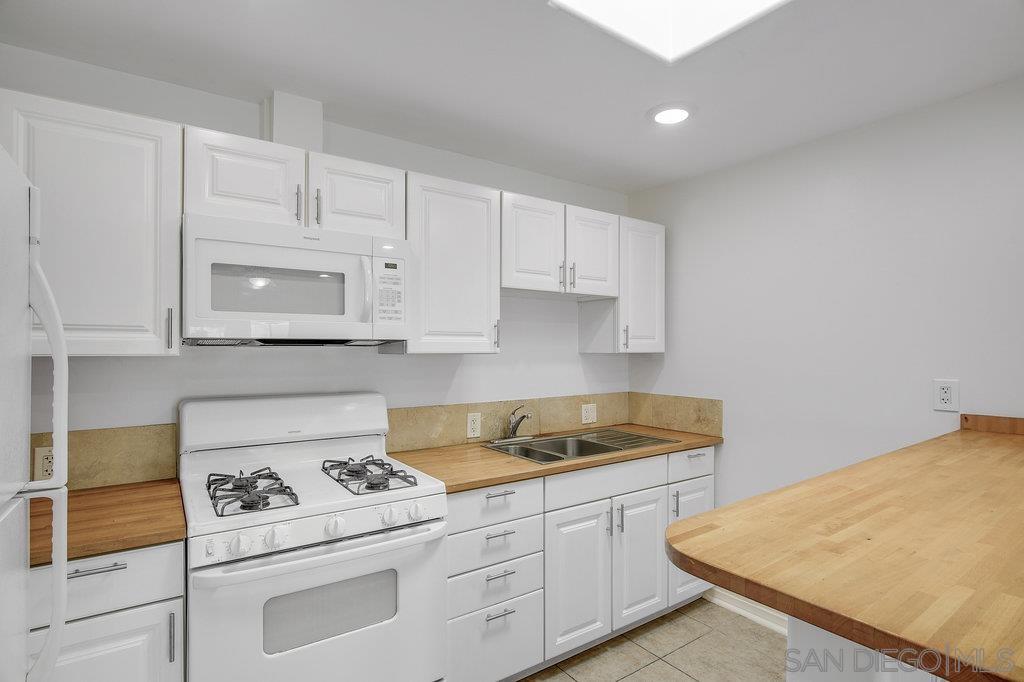 Detail Gallery Image 10 of 22 For 4618  Marlborough Dr. (1/2), San Diego,  CA 92116 - 1 Beds | 1 Baths