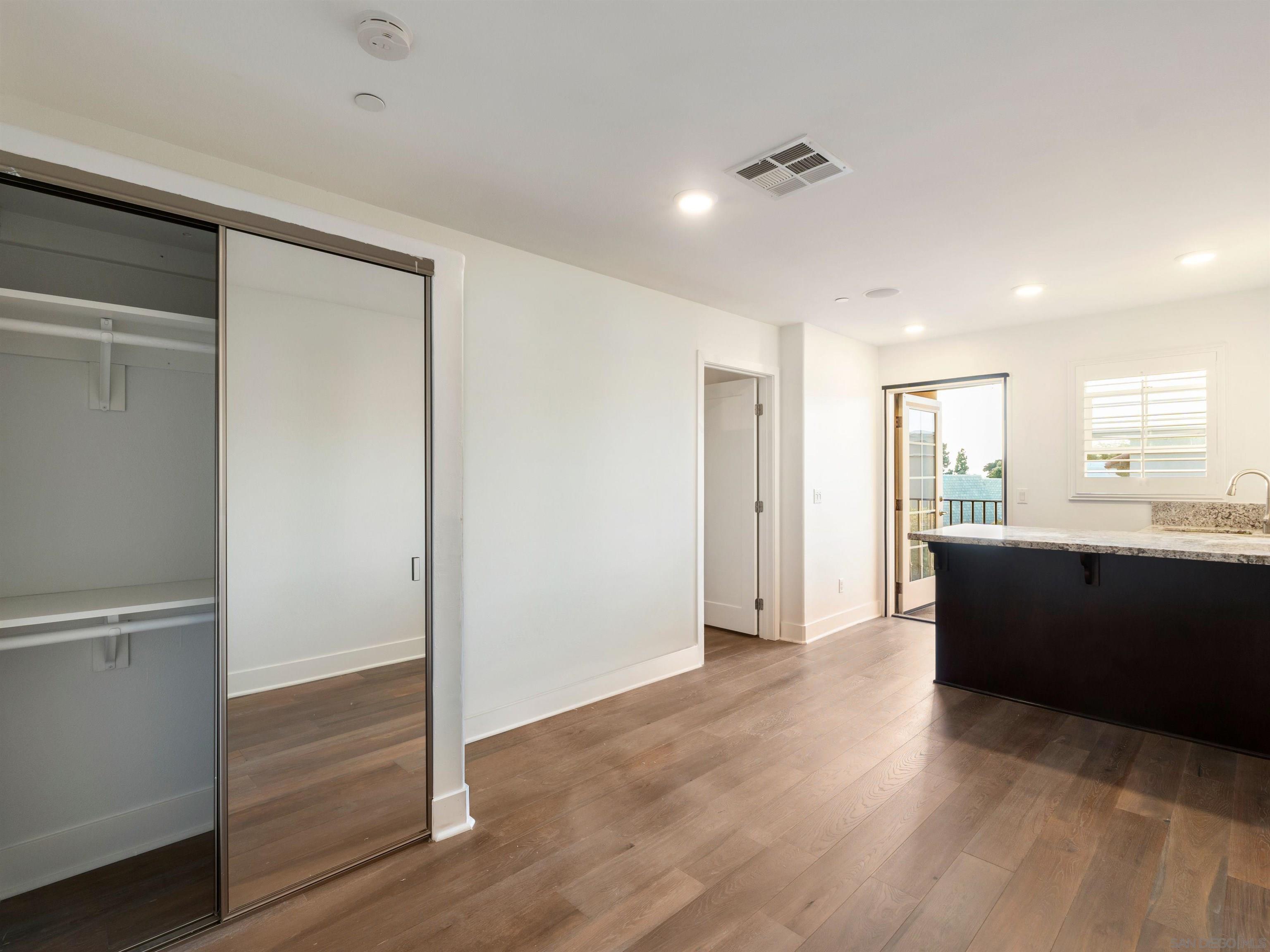 Detail Gallery Image 20 of 24 For 2400  Torrey Pines Rd  #112,  La Jolla,  CA 92037 - 5 Beds | 4 Baths