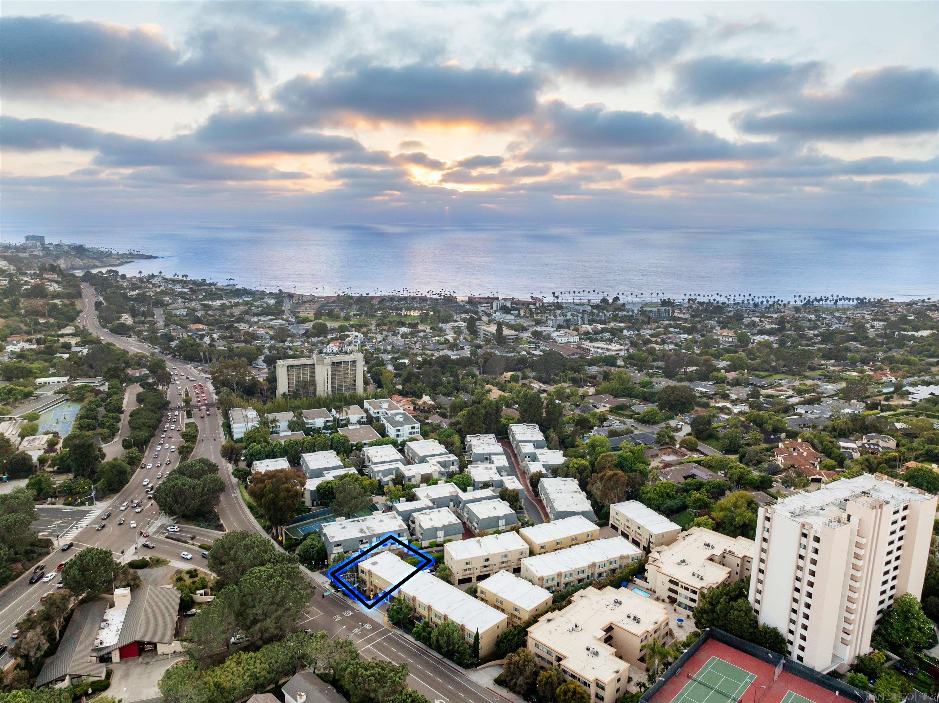 Detail Gallery Image 24 of 24 For 2400  Torrey Pines Rd  #112,  La Jolla,  CA 92037 - 5 Beds | 4 Baths