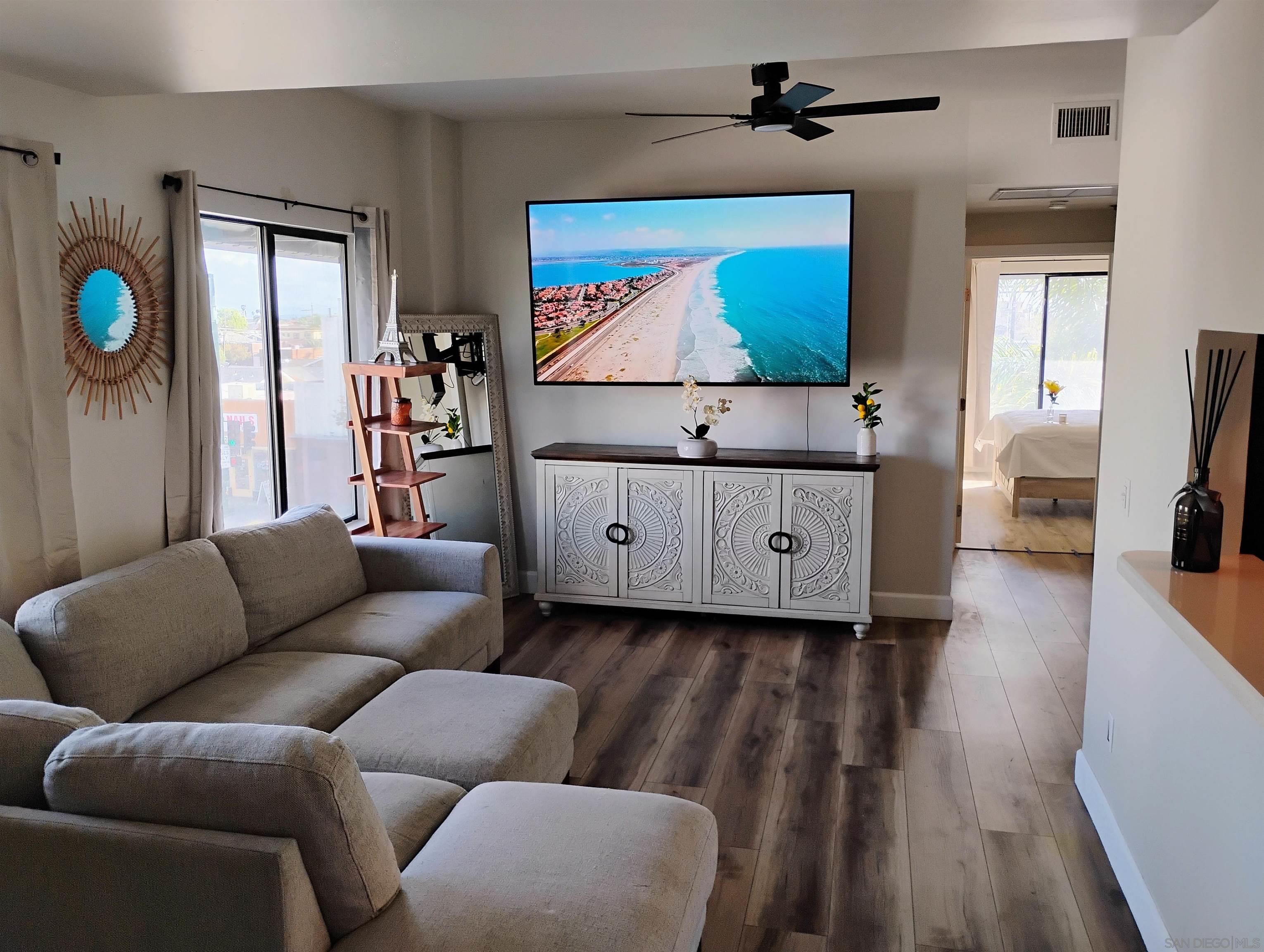 Front Image Thumbnail for SD260004924