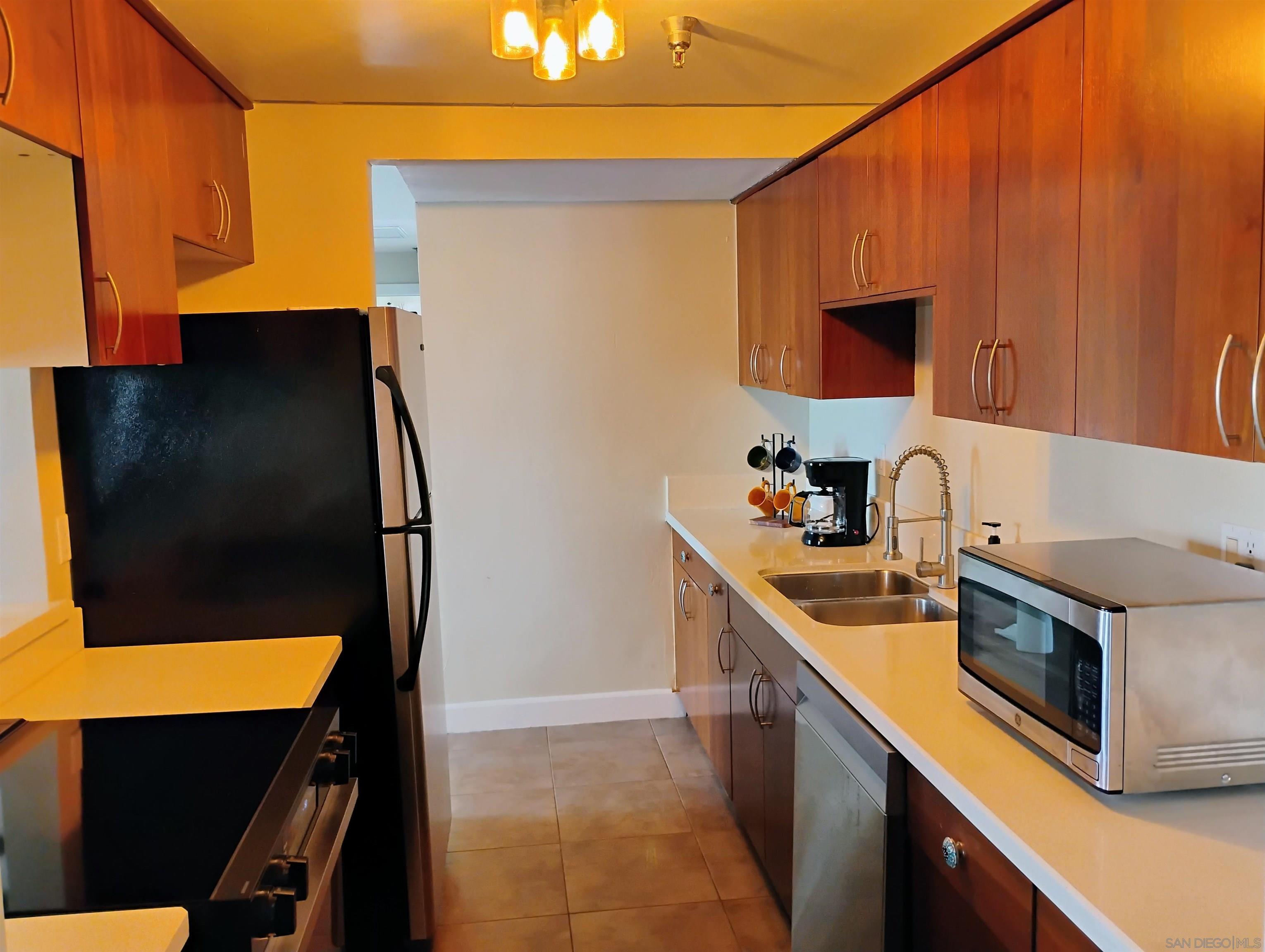 Detail Gallery Image 5 of 10 For 2828  University Ave  307, San Diego,  CA 92104 - 2 Beds | 1 Baths