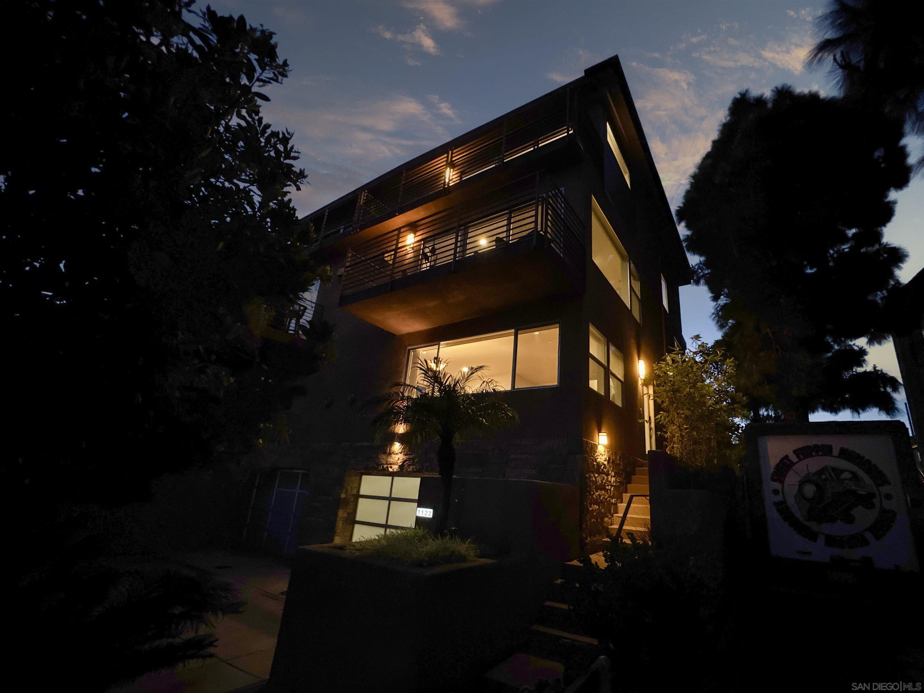 Detail Gallery Image 38 of 40 For 1122  Locust St, San Diego,  CA 92106 - 3 Beds | 2 Baths