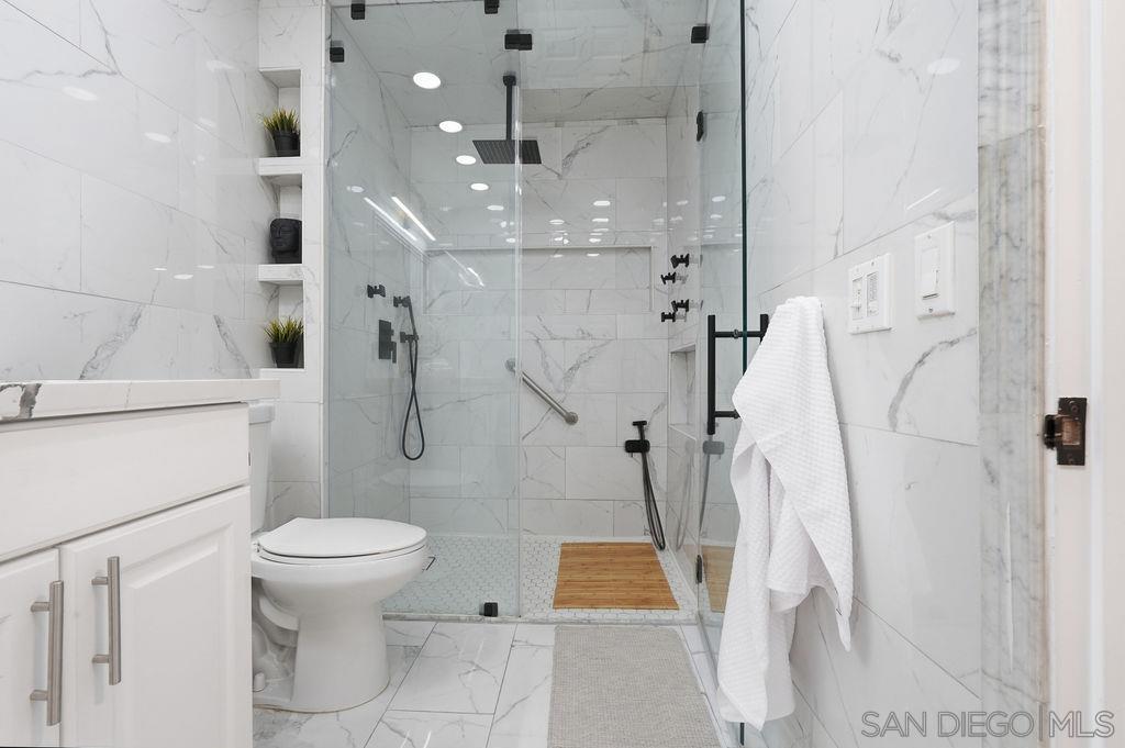 Detail Gallery Image 8 of 18 For 10026  Maya Linda Rd 6203, San Diego,  CA 92126 - 1 Beds | 1 Baths