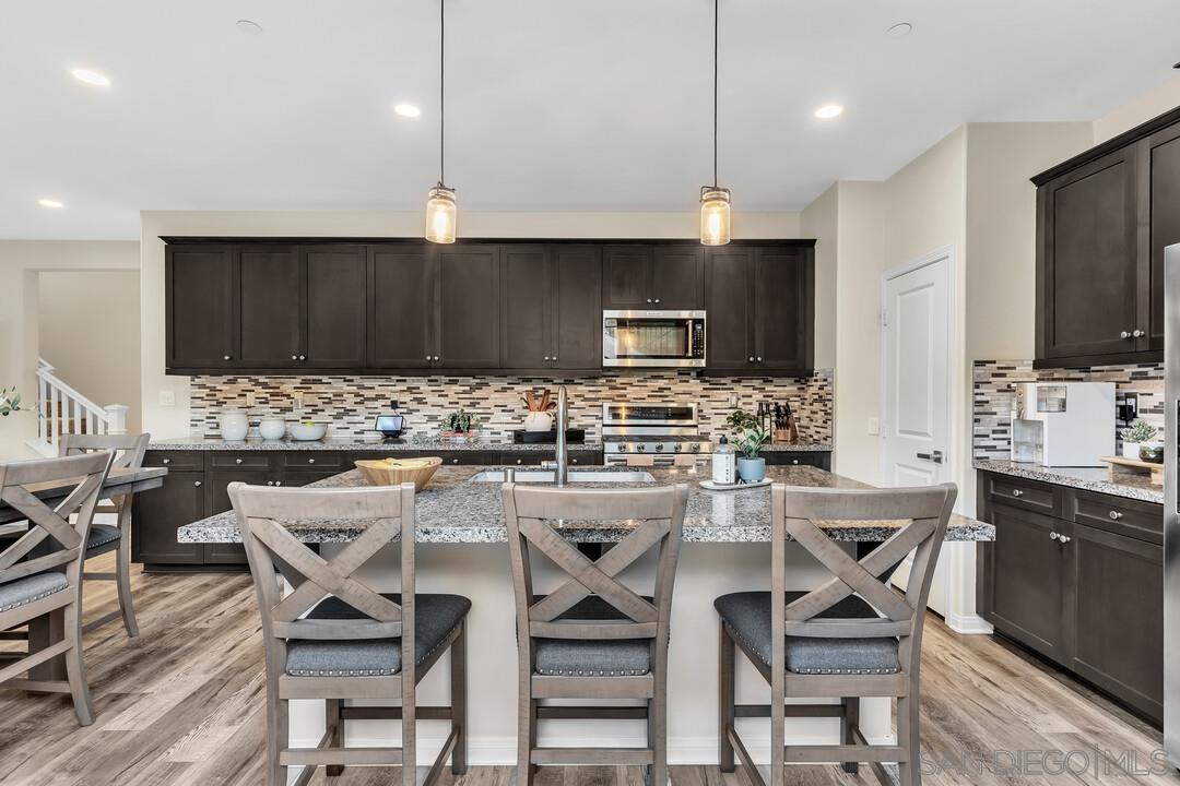 Detail Gallery Image 12 of 44 For 8514  Boulder Way, Santee,  CA 92071 - 4 Beds | 3 Baths