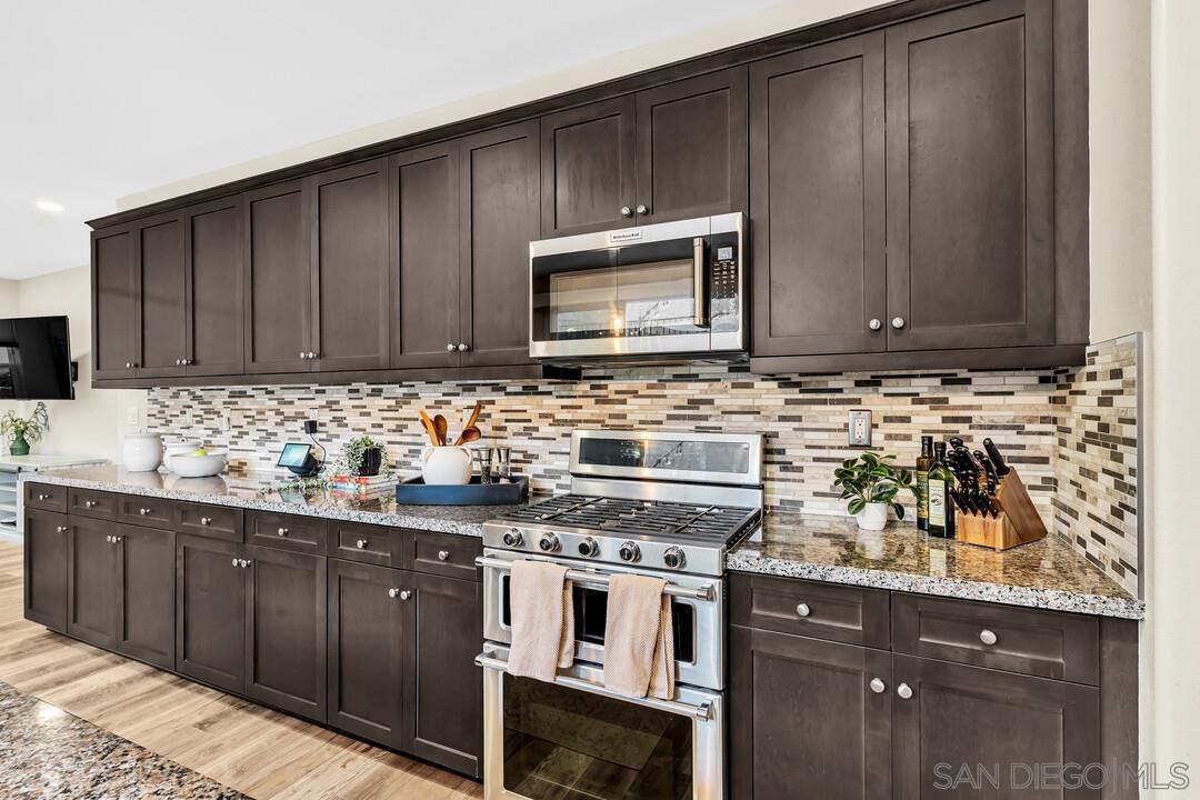 Detail Gallery Image 14 of 44 For 8514  Boulder Way, Santee,  CA 92071 - 4 Beds | 3 Baths