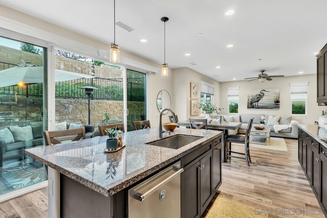 Detail Gallery Image 15 of 44 For 8514  Boulder Way, Santee,  CA 92071 - 4 Beds | 3 Baths