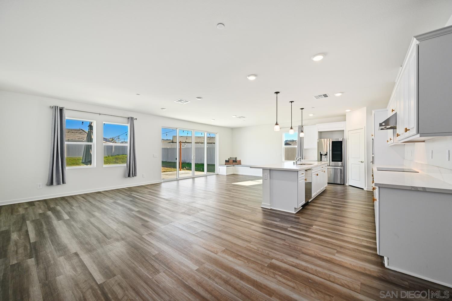 Detail Gallery Image 12 of 35 For 13410  Pasture Ct, Valley Center,  CA 92082 - 4 Beds | 2/1 Baths