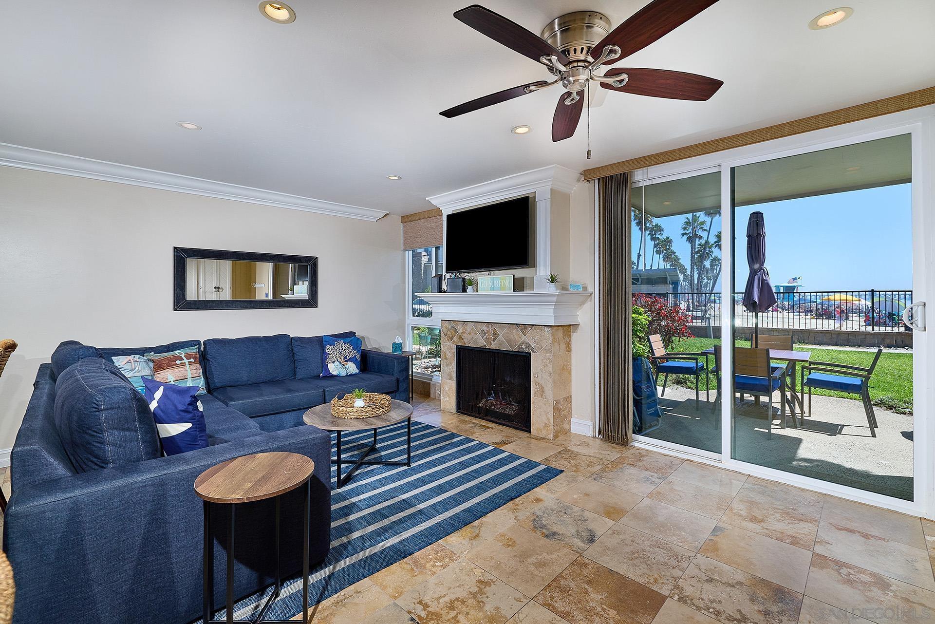 Detail Gallery Image 3 of 45 For 999 N Pacific St  #D011,  Oceanside,  CA 92054 - 1 Beds | 1 Baths