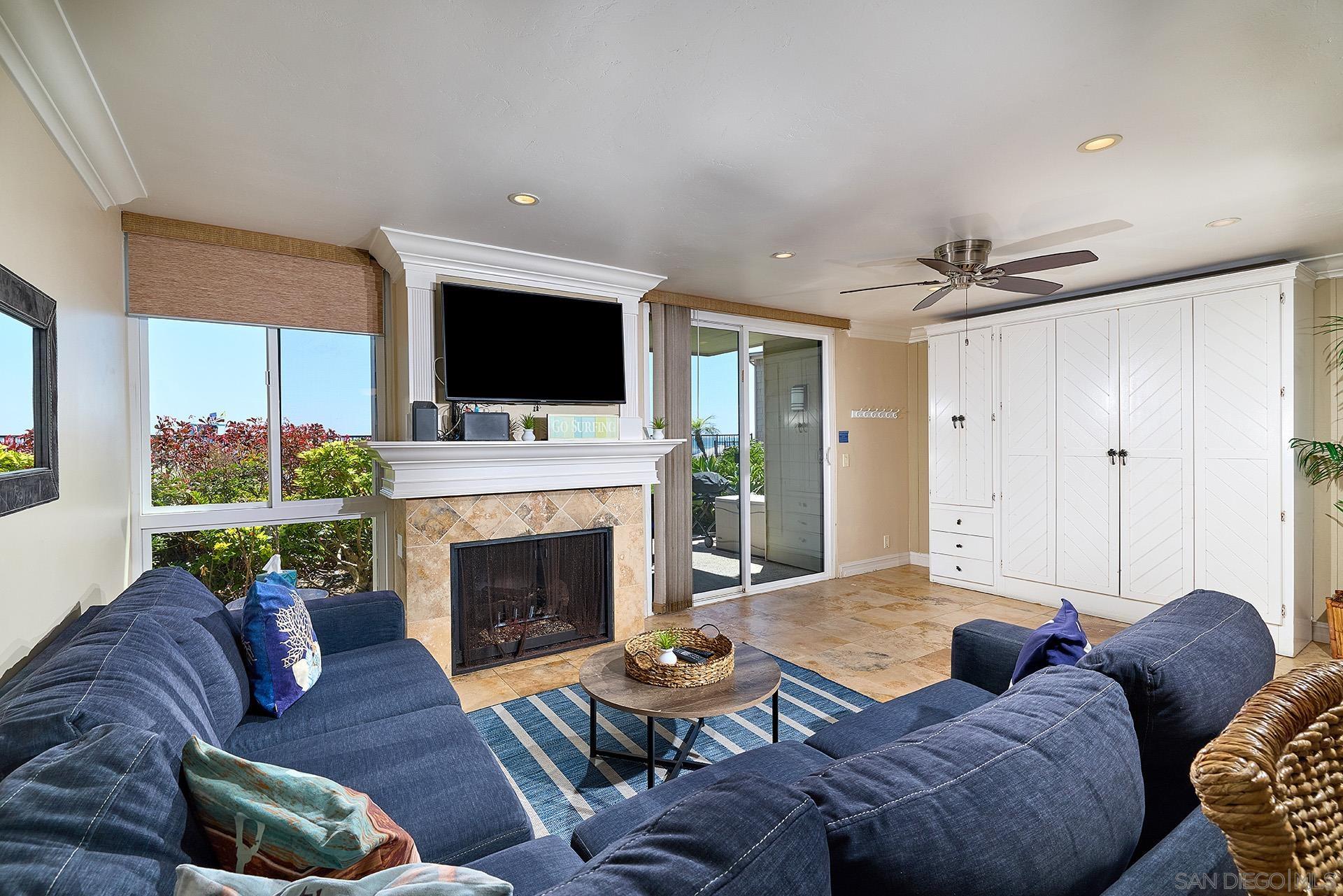 Detail Gallery Image 4 of 45 For 999 N Pacific St  #D011,  Oceanside,  CA 92054 - 1 Beds | 1 Baths