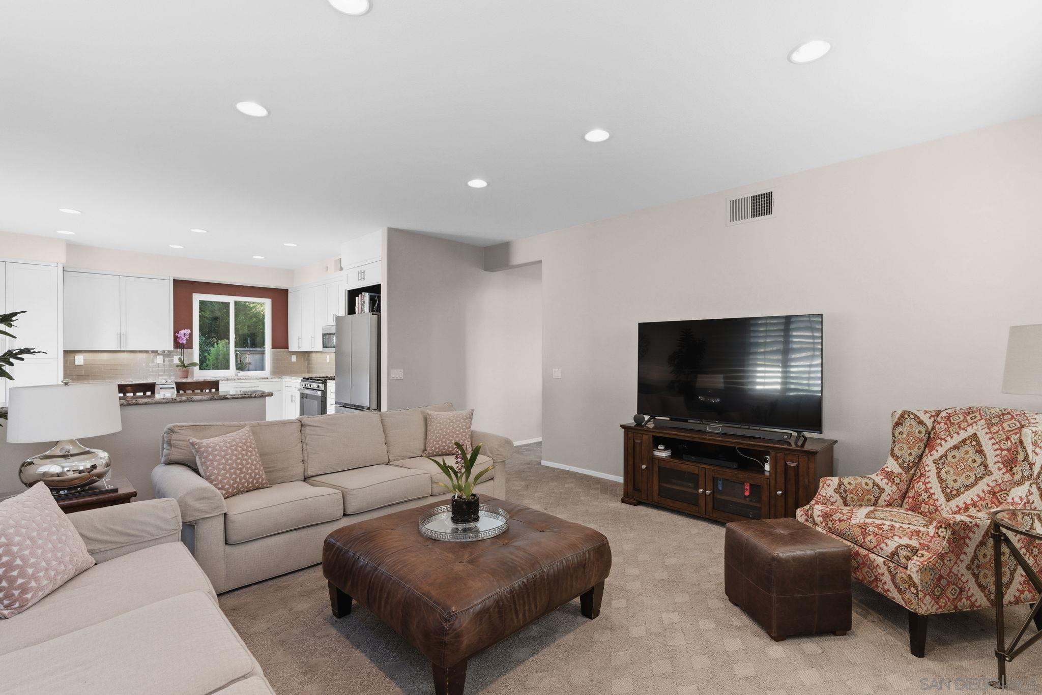 Detail Gallery Image 15 of 37 For 11815  Cypress Valley Dr, San Diego,  CA 92131 - 4 Beds | 3 Baths