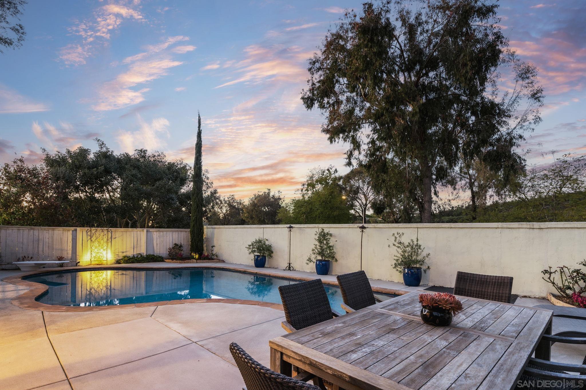 Detail Gallery Image 3 of 37 For 11815  Cypress Valley Dr, San Diego,  CA 92131 - 4 Beds | 3 Baths