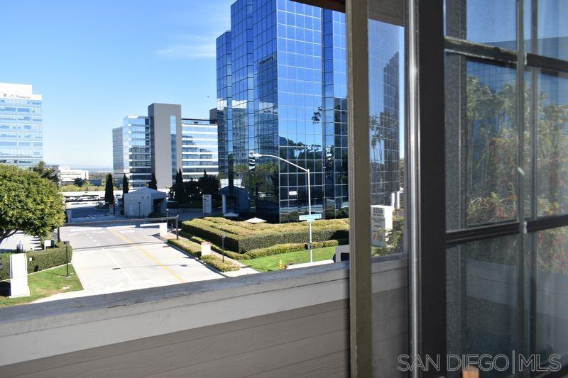 Detail Gallery Image 20 of 21 For 9290  Towne Centre Dr  #87,  San Diego,  CA 92121 - 2 Beds | 2/1 Baths