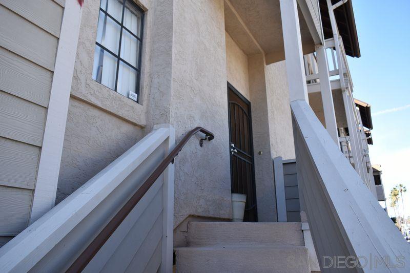 Detail Gallery Image 4 of 21 For 9290  Towne Centre Dr  #87,  San Diego,  CA 92121 - 2 Beds | 2/1 Baths