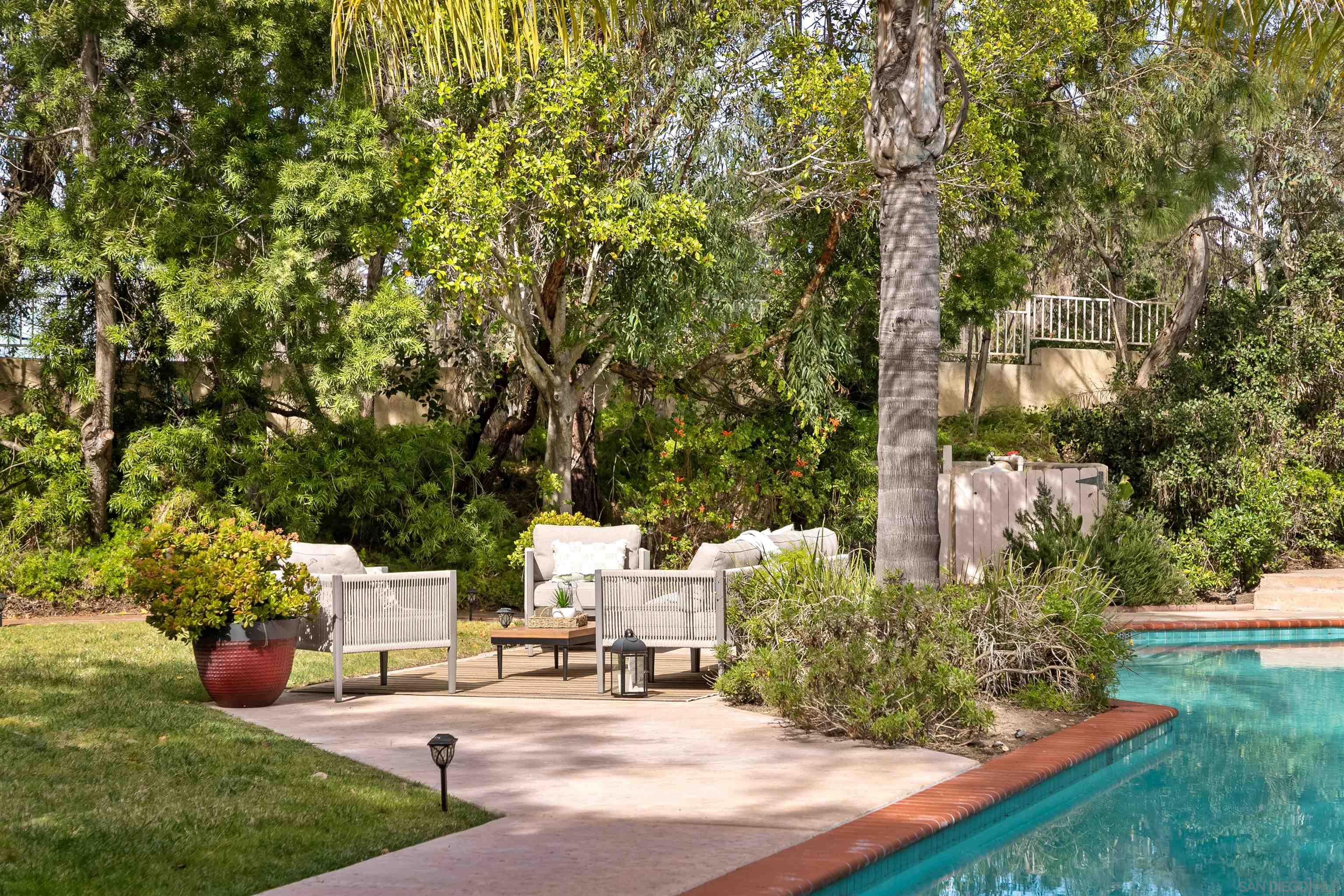 Detail Gallery Image 14 of 58 For 11495  Larmier Cir, San Diego,  CA 92131 - 4 Beds | 3 Baths