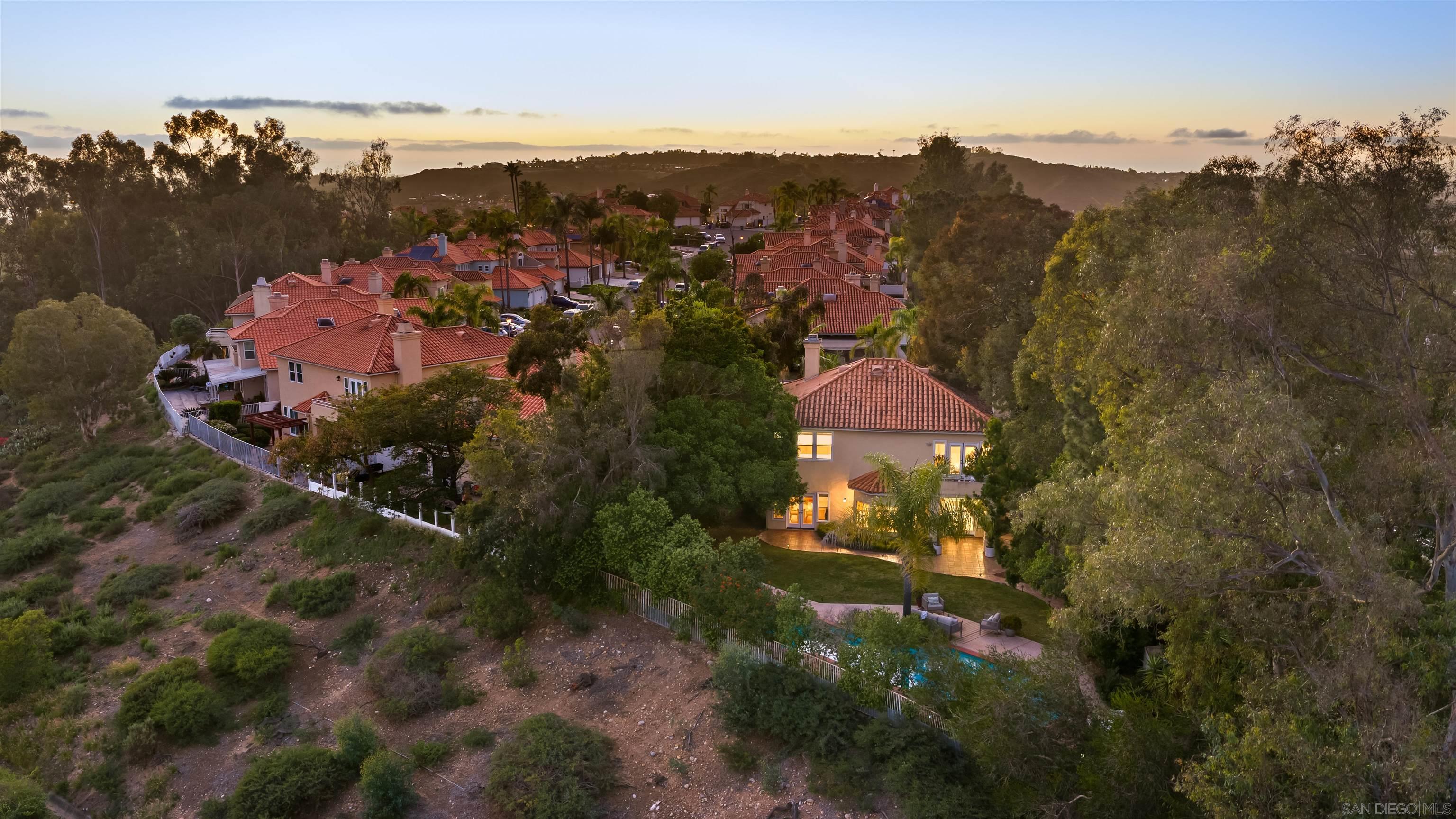 Detail Gallery Image 4 of 58 For 11495  Larmier Cir, San Diego,  CA 92131 - 4 Beds | 3 Baths