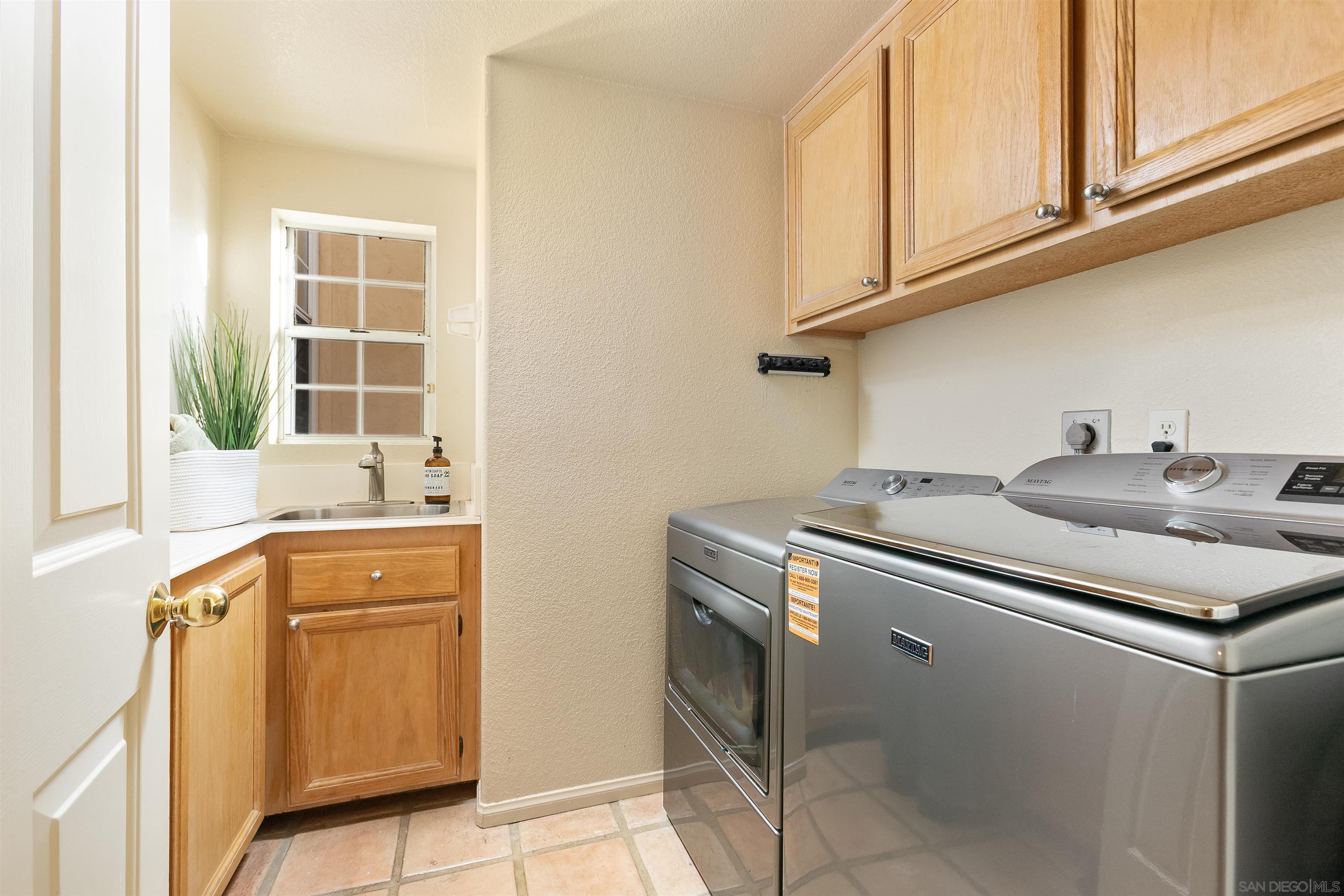 Detail Gallery Image 34 of 58 For 11495  Larmier Cir, San Diego,  CA 92131 - 4 Beds | 3 Baths