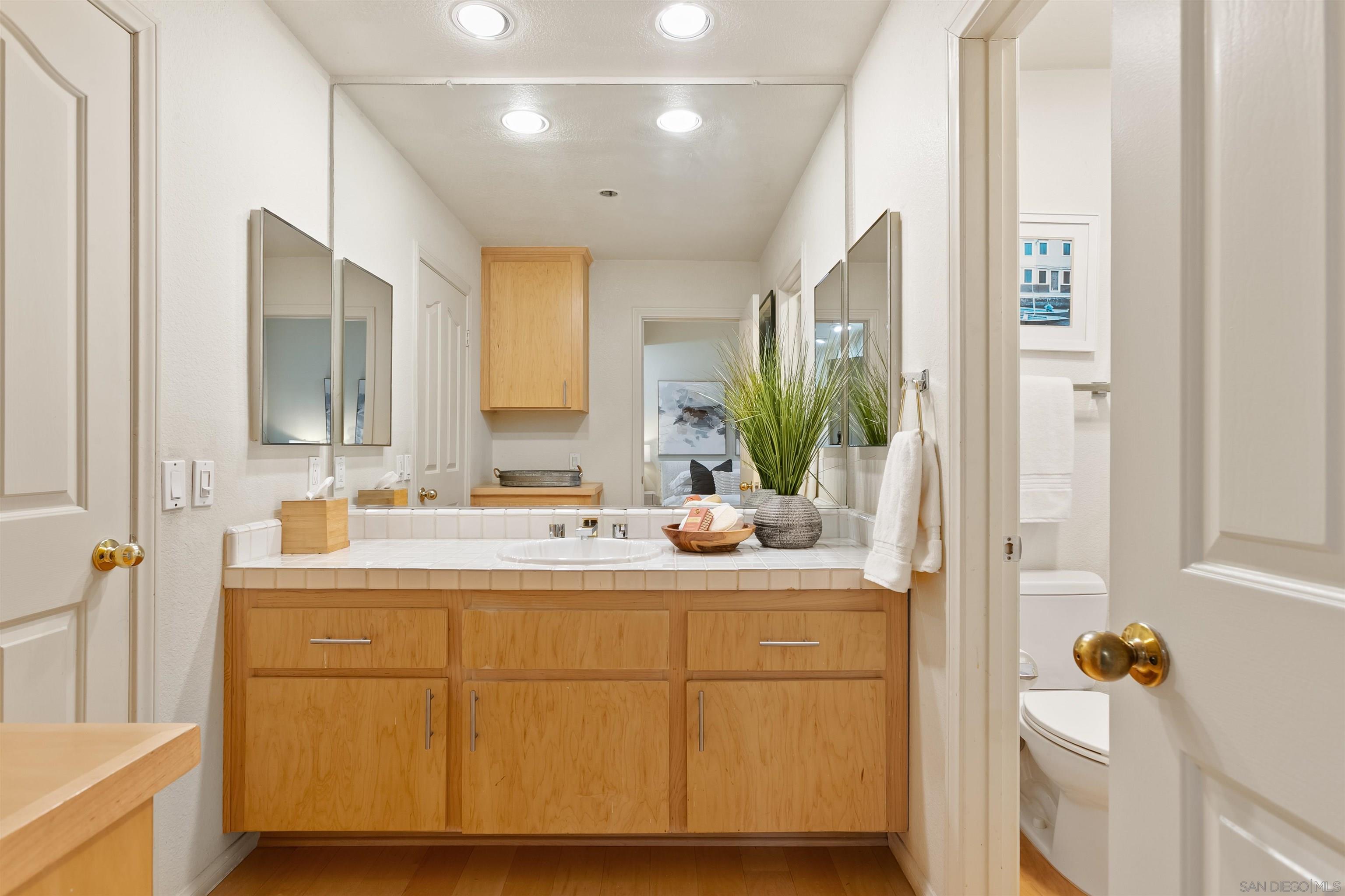 Detail Gallery Image 35 of 58 For 11495  Larmier Cir, San Diego,  CA 92131 - 4 Beds | 3 Baths