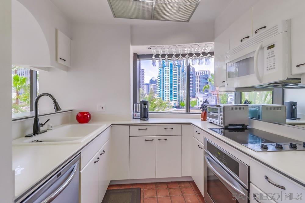 Detail Gallery Image 14 of 46 For 100  Harbor Drive  504, San Diego,  CA 92101 - 2 Beds | 2 Baths