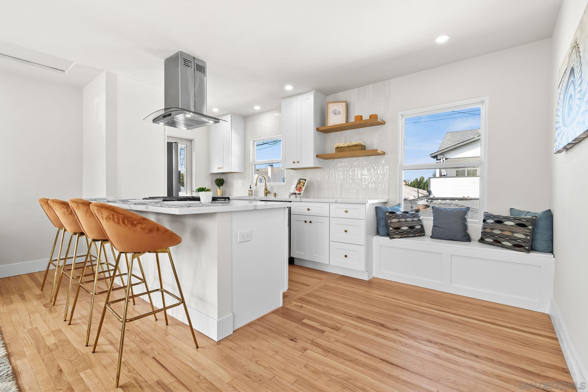 Detail Gallery Image 2 of 28 For 614  4th Street, Coronado,  CA 92118 - 1 Beds | 1 Baths