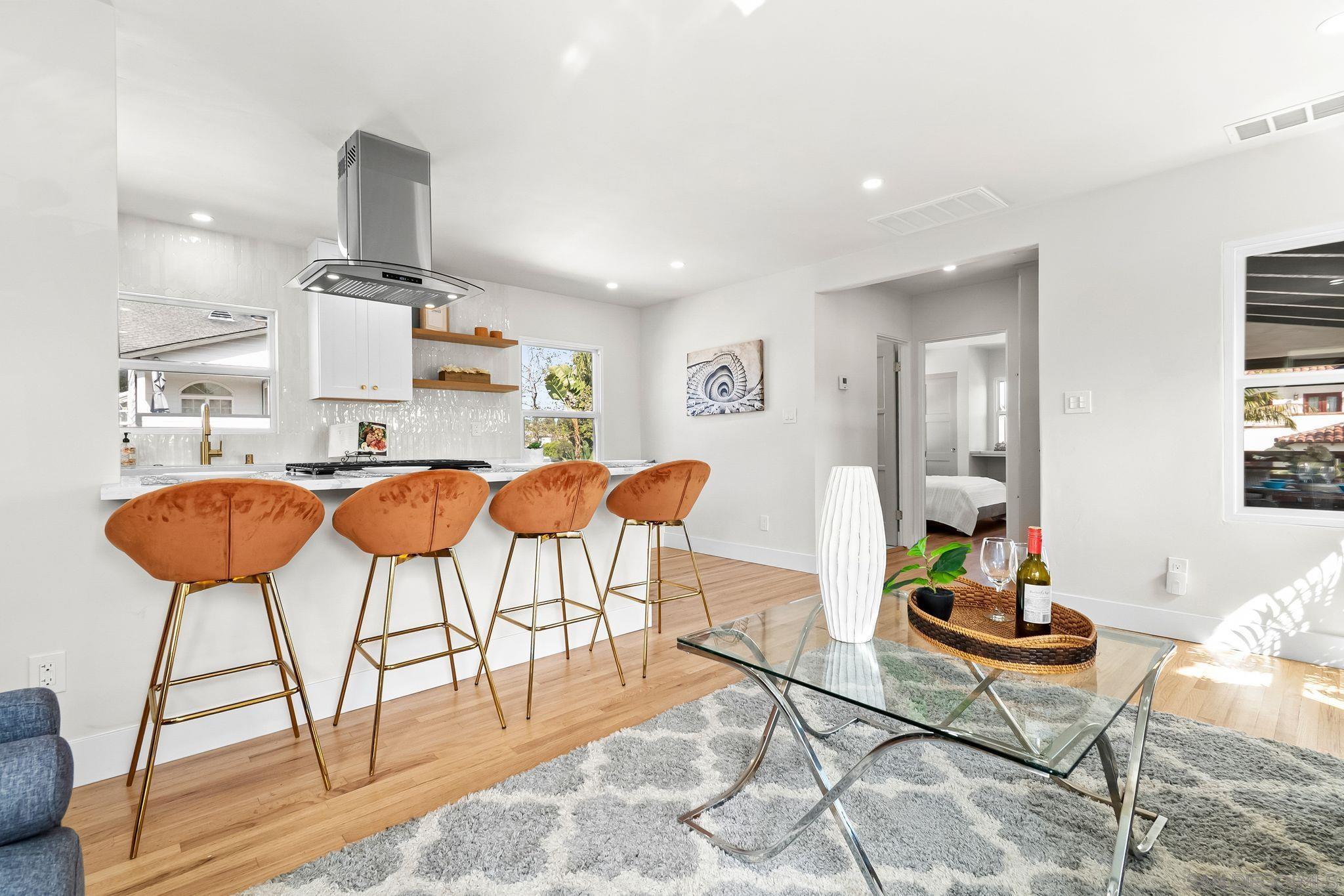 Detail Gallery Image 7 of 28 For 614  4th Street, Coronado,  CA 92118 - 1 Beds | 1 Baths