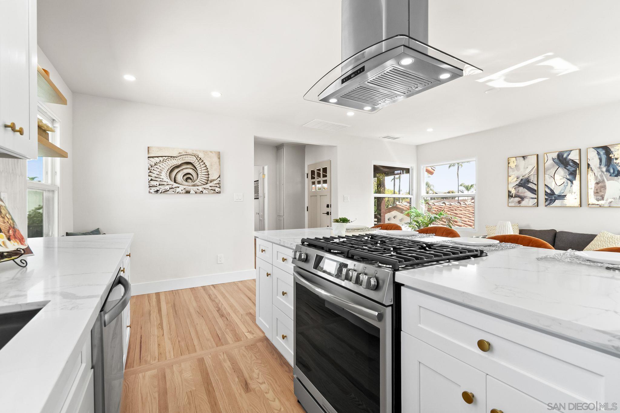 Detail Gallery Image 9 of 28 For 614  4th Street, Coronado,  CA 92118 - 1 Beds | 1 Baths